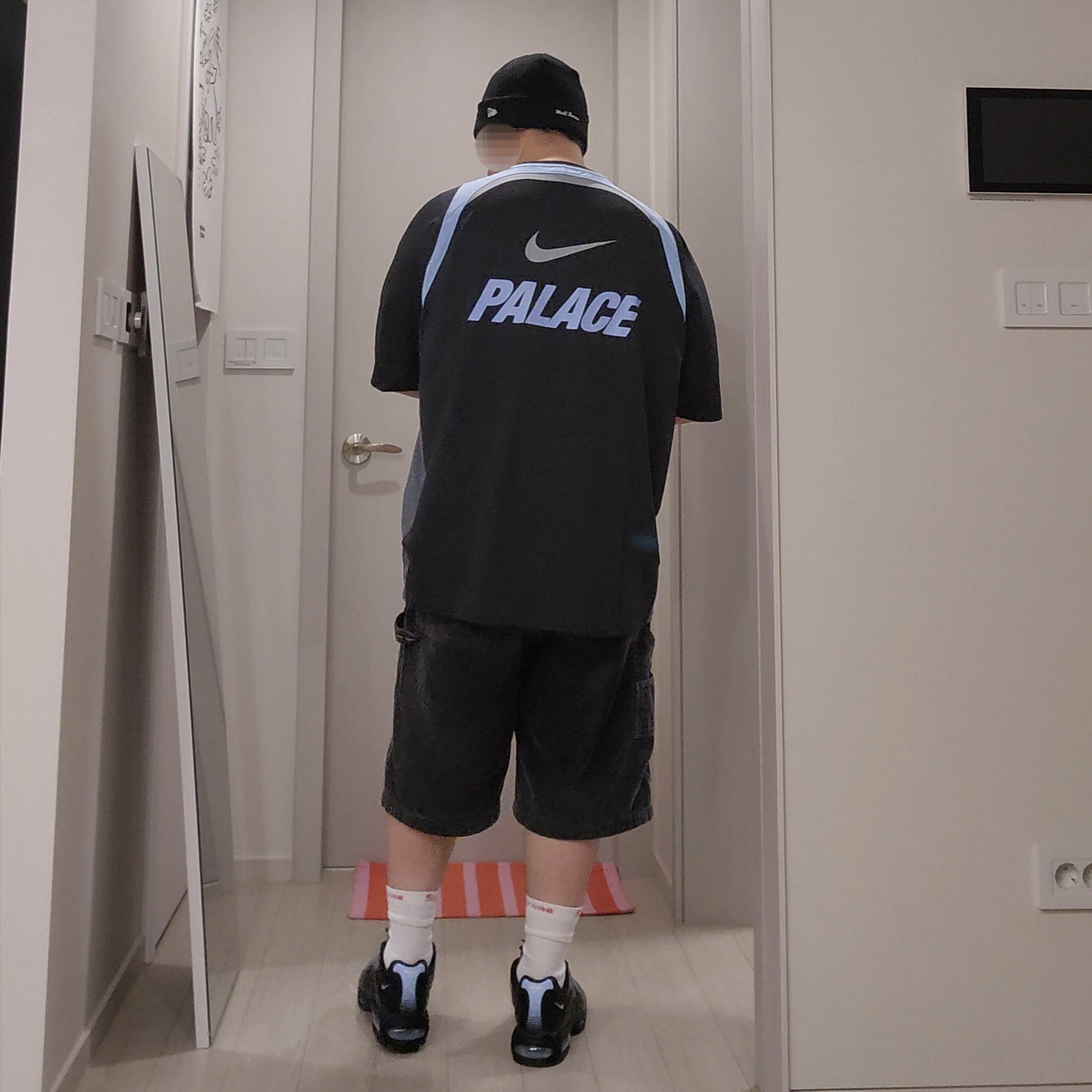 Palace x Nike Jersey Black - 26SS, Nike x Palace Air Max 95 Metallic Silver Aluminum 착용 스타일 - 2