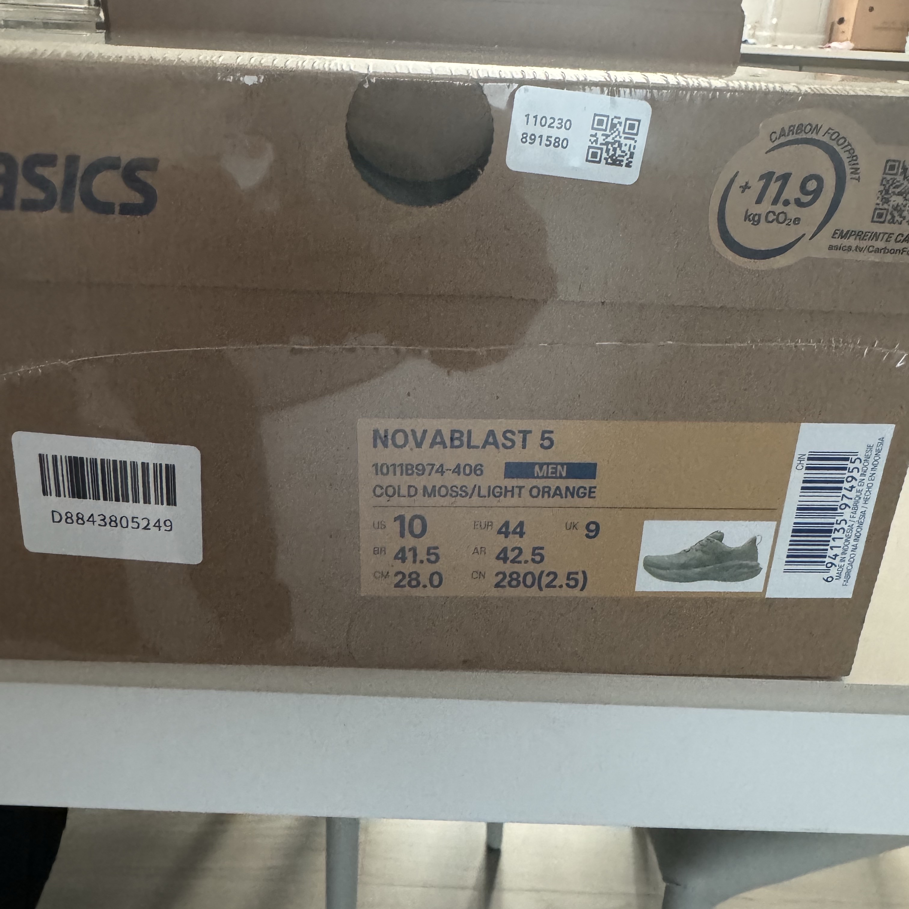 Asics Novablast 5 Cold Moss Light Orange 착용 스타일 - 4