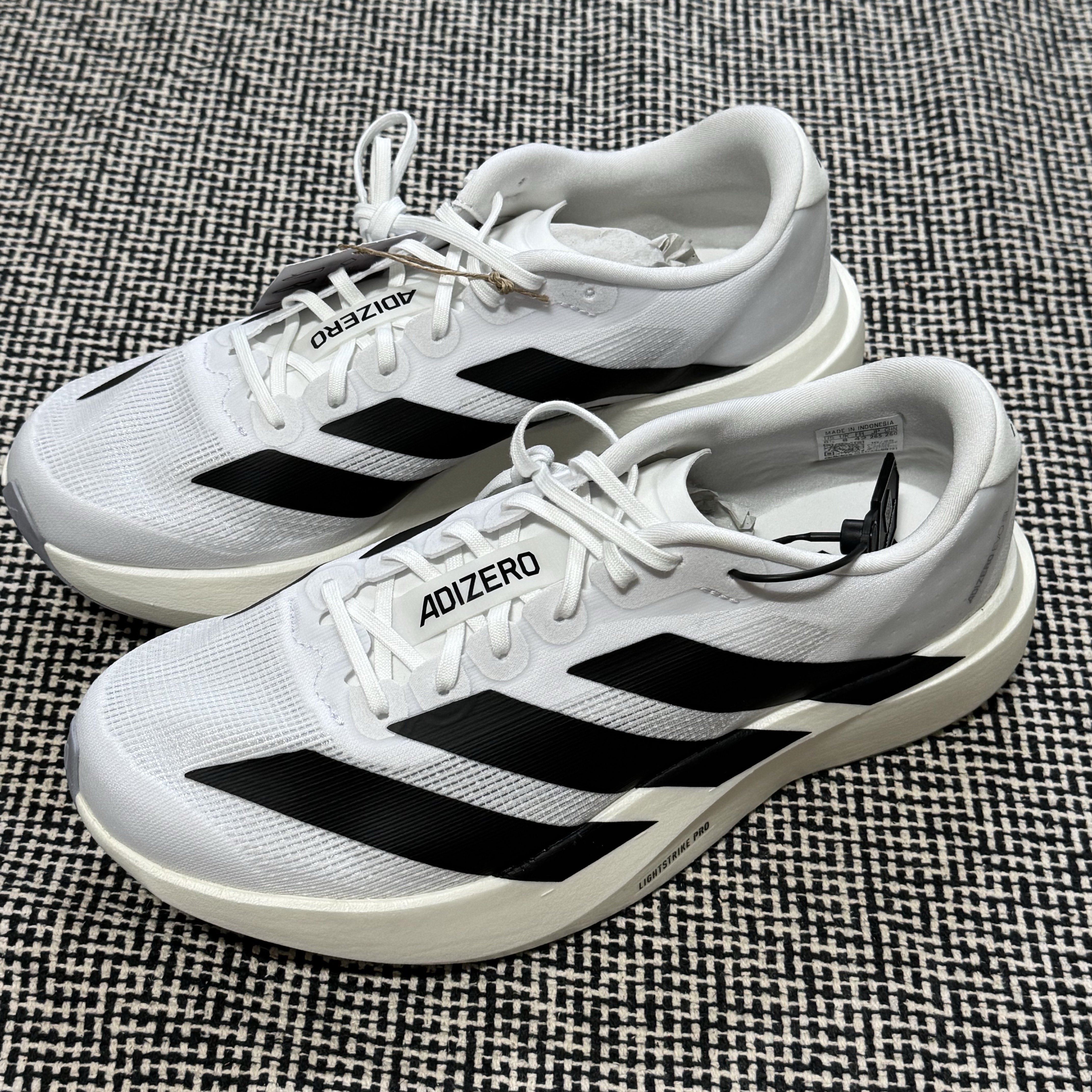Adidas Adizero EVO SL Cloud White Core Black 착용 스타일 - 1