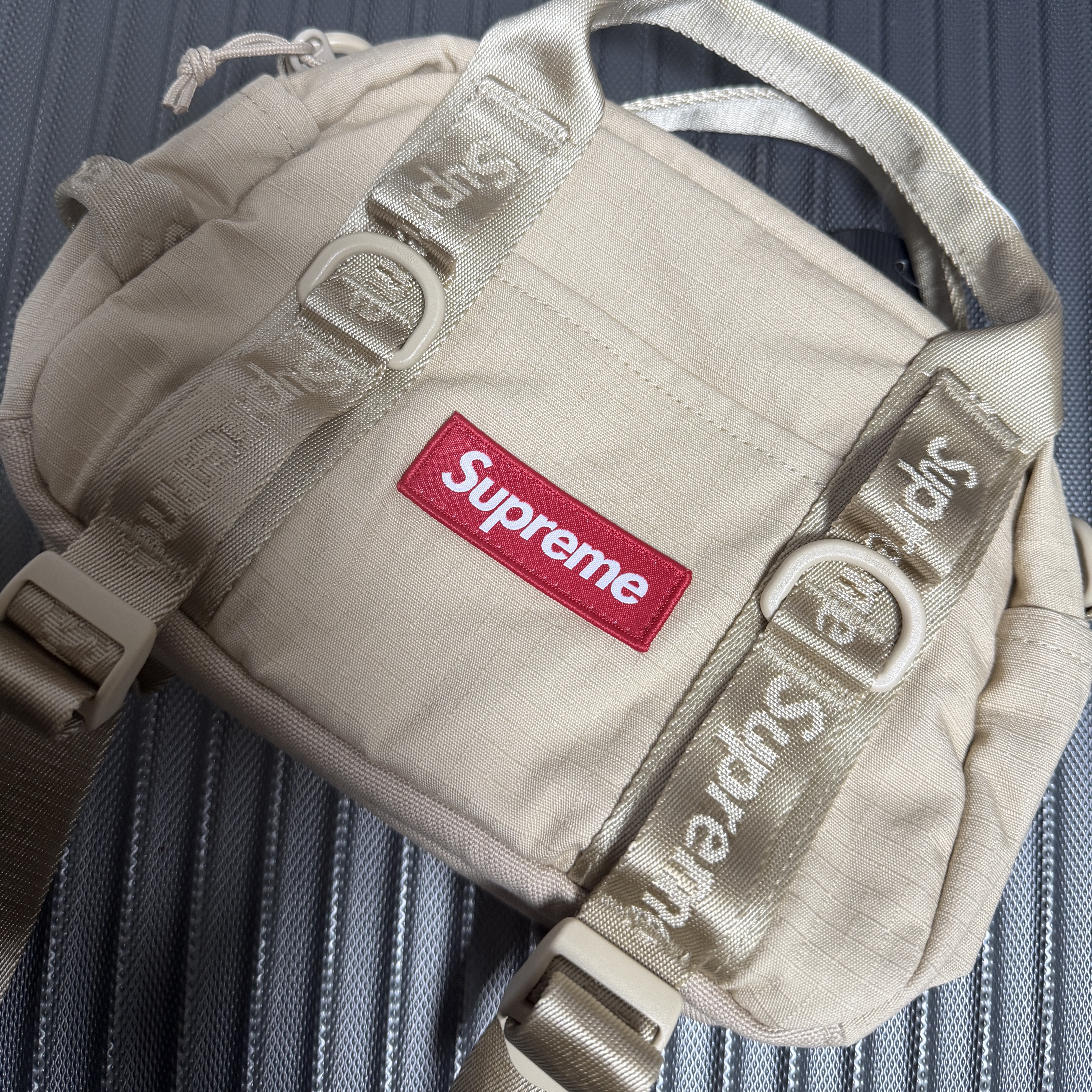 Supreme Mini Duffle Bag Tan - 26SS 착용 스타일