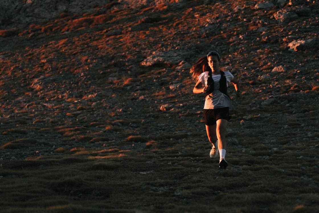 데카트론 여성 5인치 트레일러닝 쇼츠 런 울트라 900 스모크 블랙(DECATHLON Women's 5" Trail Running Shorts Run Ultra 900 Smoke Black) - 4