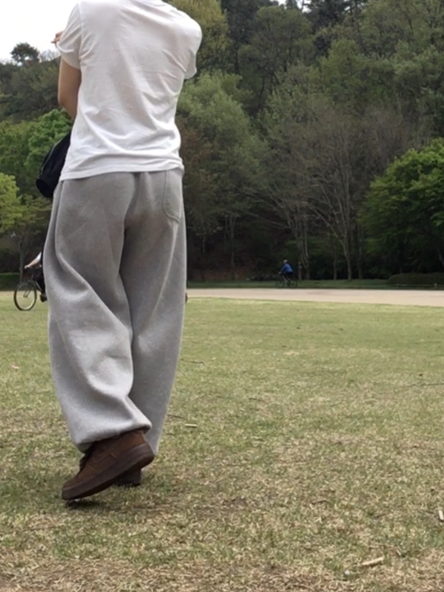 Undermycar Mu.03 Anti Fxxking Logo Play Oversized Sweat Jogger Melange Gray 착용 스타일 - 2