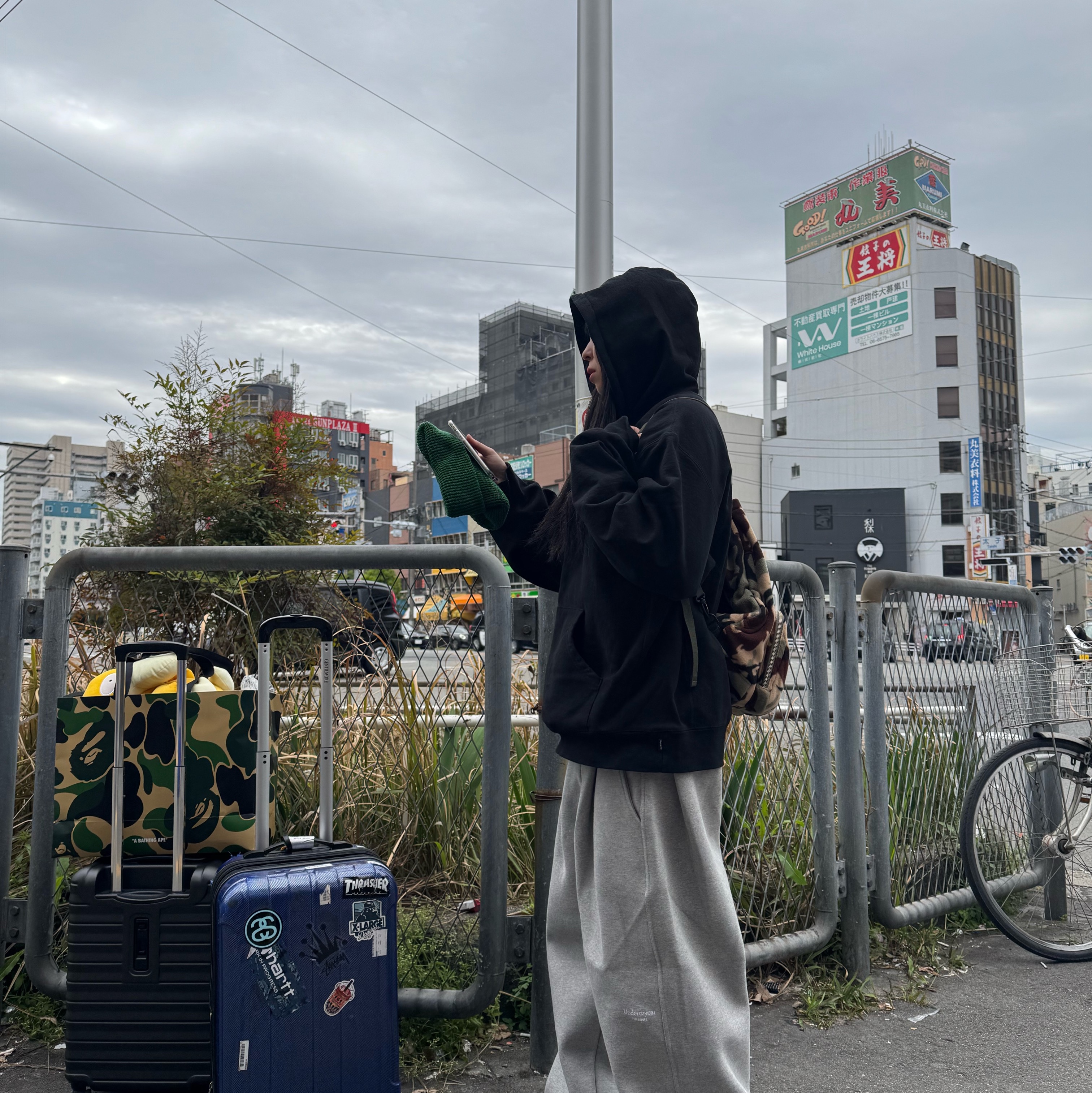 Undermycar Mu.03 Anti Fxxking Logo Play Oversized Sweat Jogger Melange Gray 착용 스타일 - 5