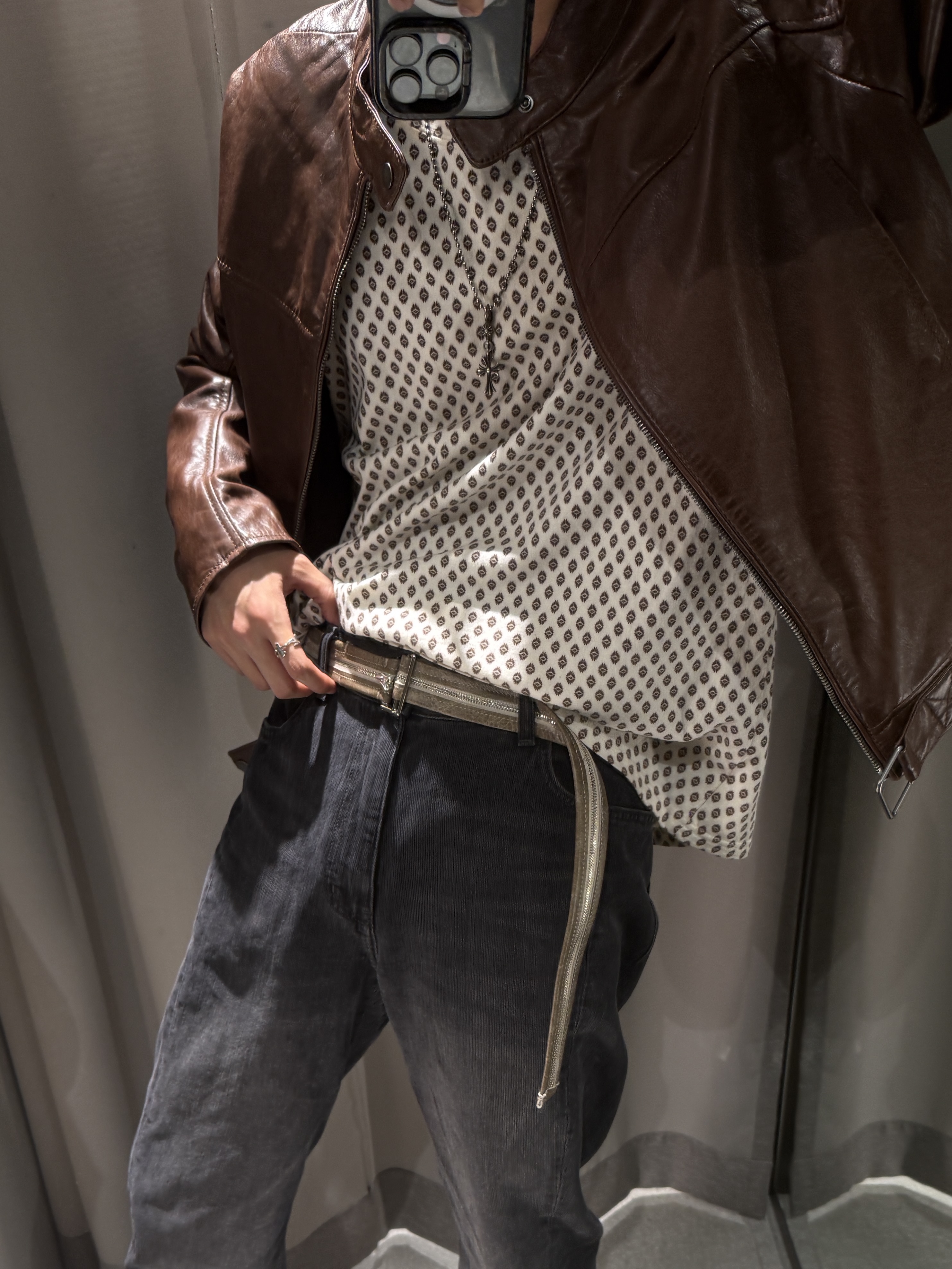 ERIIST Spencer Belt Moss Sand Two Tone 착용 스타일 - 2