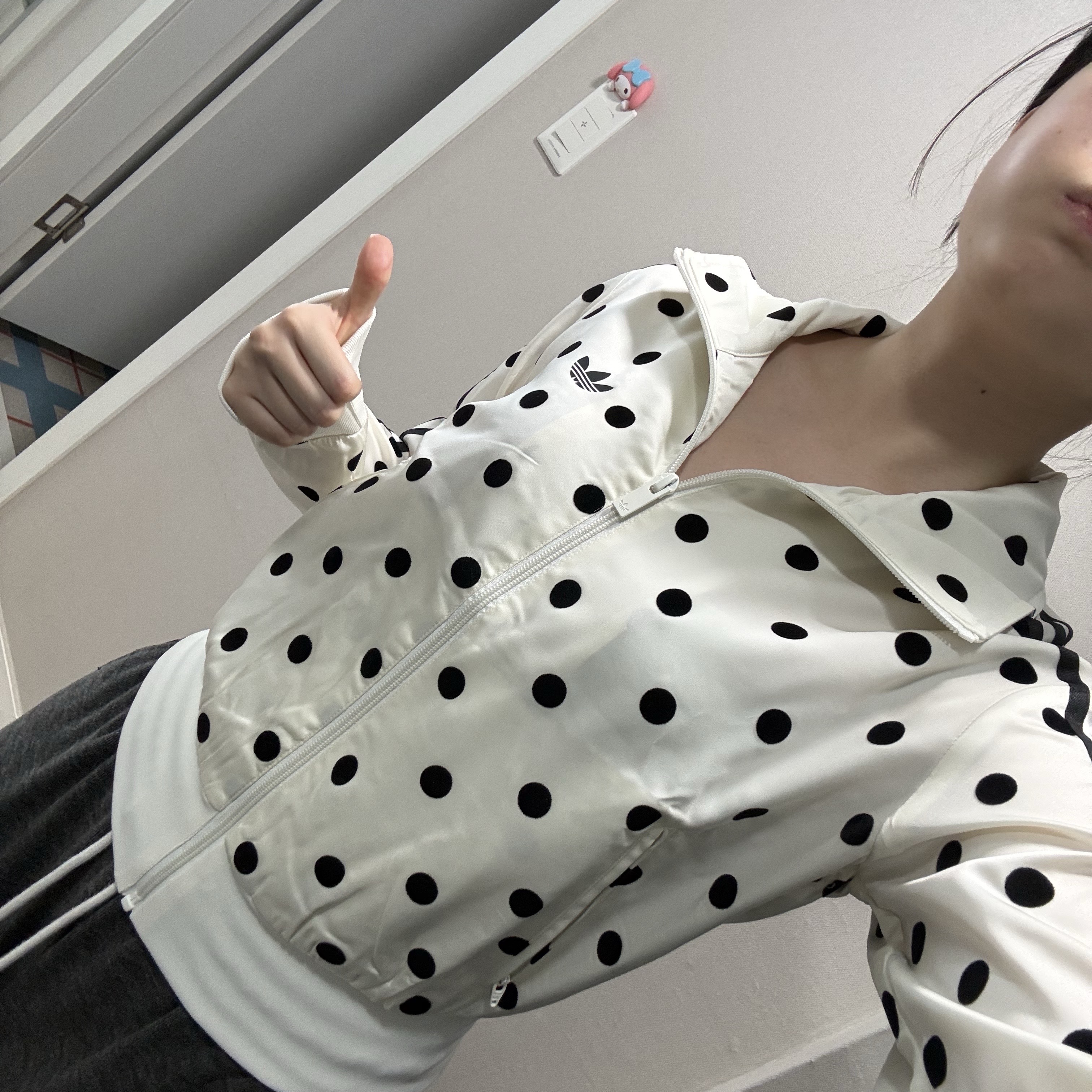 (W) Adidas Originals Satin Polka Dot Track Top Off White - KR Sizing 착용 스타일
