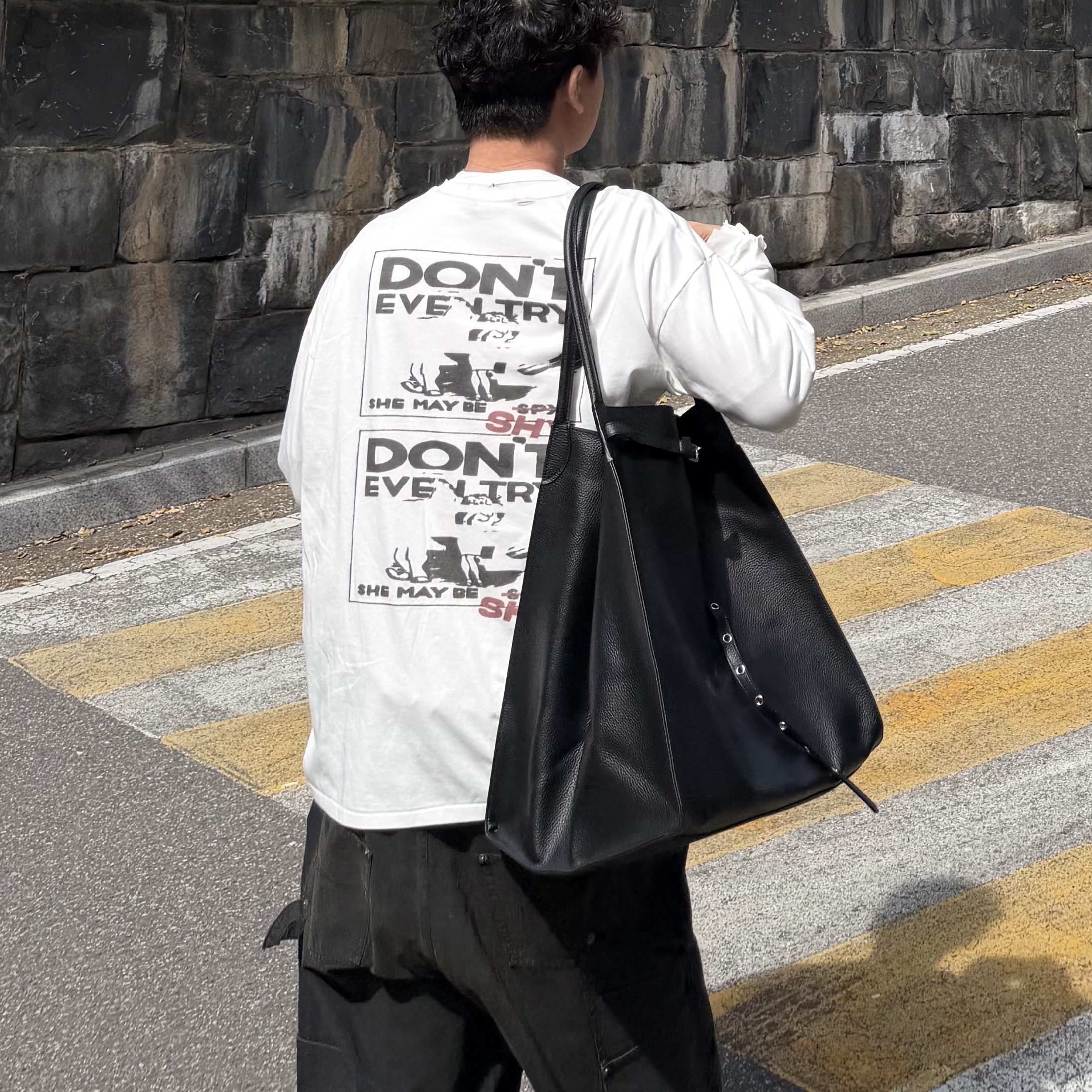Balenciaga Double Knee Pants Black, Balenciaga Soleless Sneaker In Black White 착용 스타일 - 5