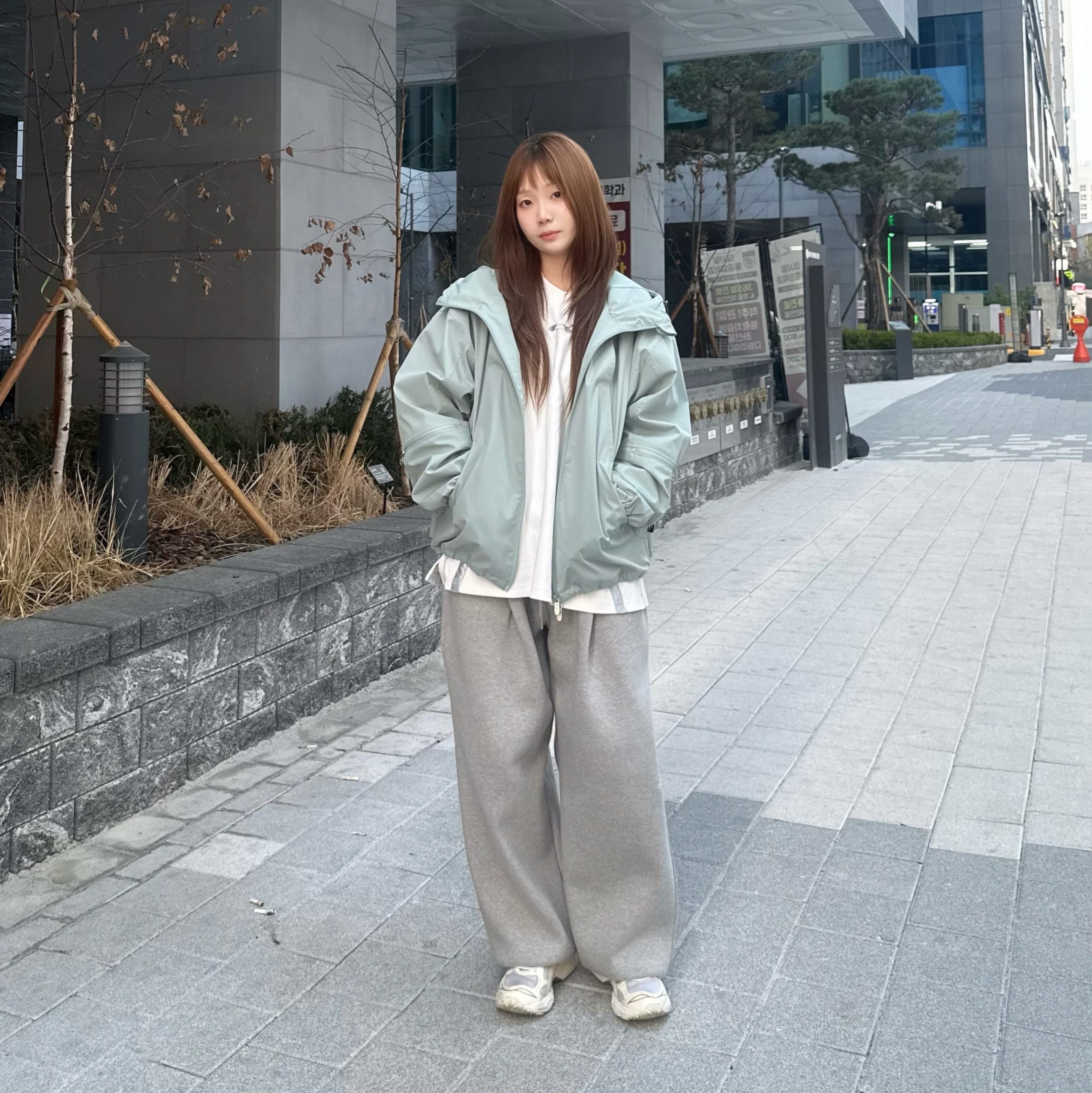 Undermycar Mu.03 Anti Fxxking Logo Play Oversized Sweat Jogger Melange Gray 착용 스타일 - 7