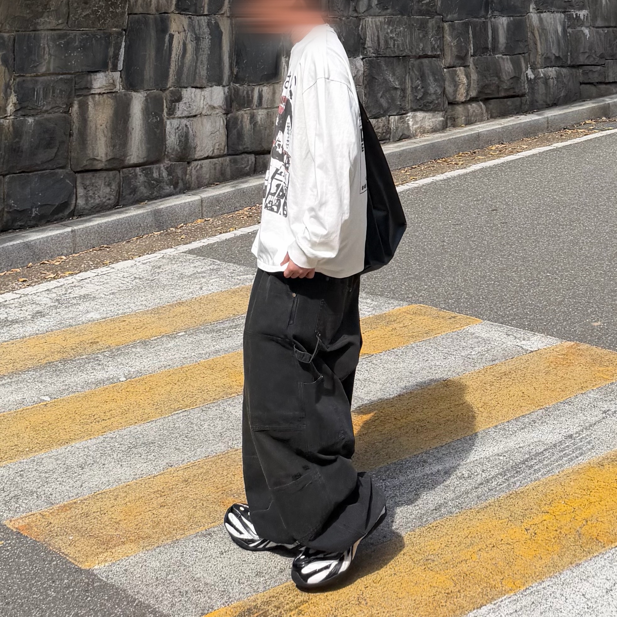 Balenciaga Double Knee Pants Black, Balenciaga Soleless Sneaker In Black White 착용 스타일 - 3