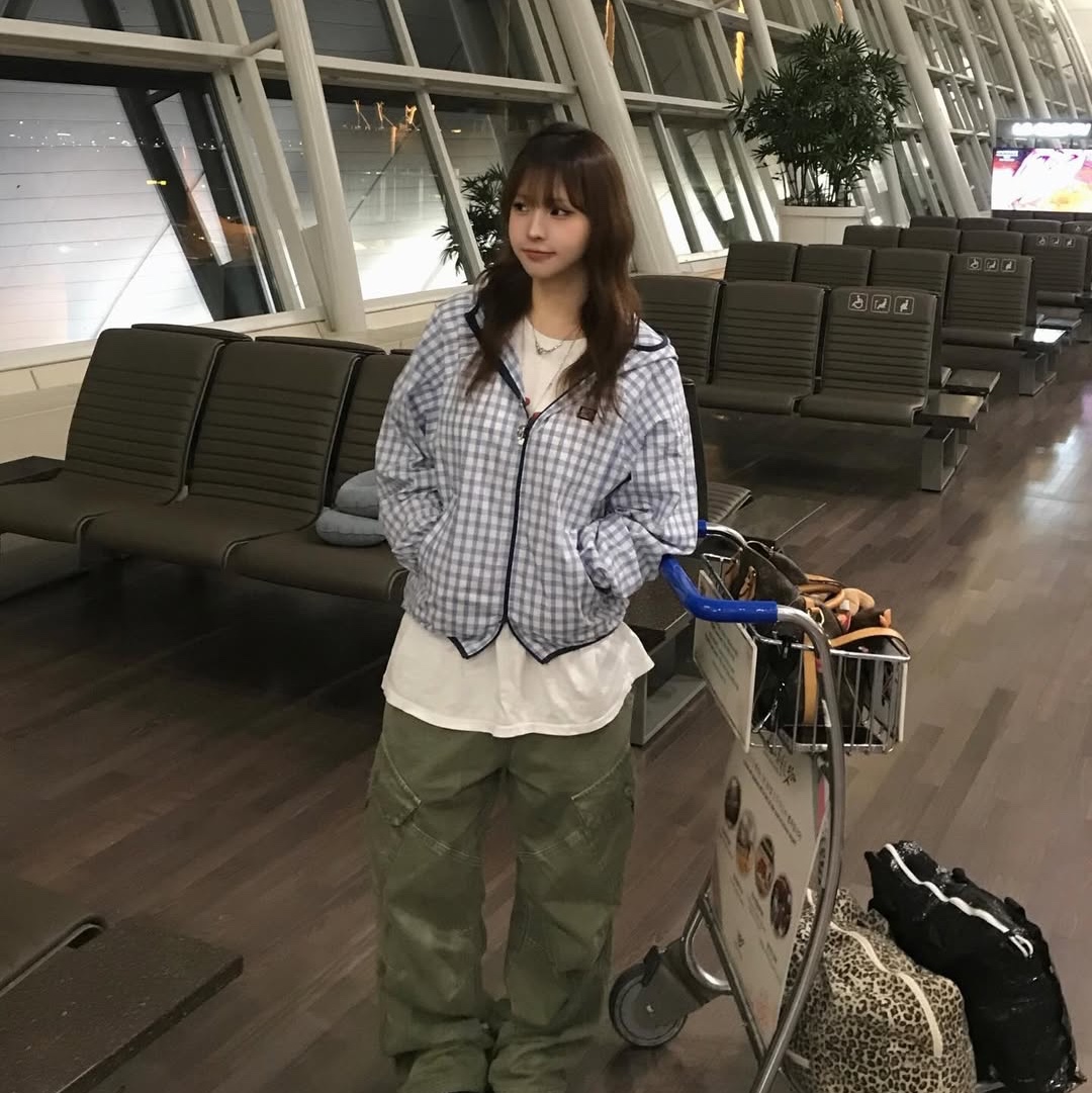 SPORT CHAMBER SC Square Check Windbreaker WHITE 착용 스타일 - 8