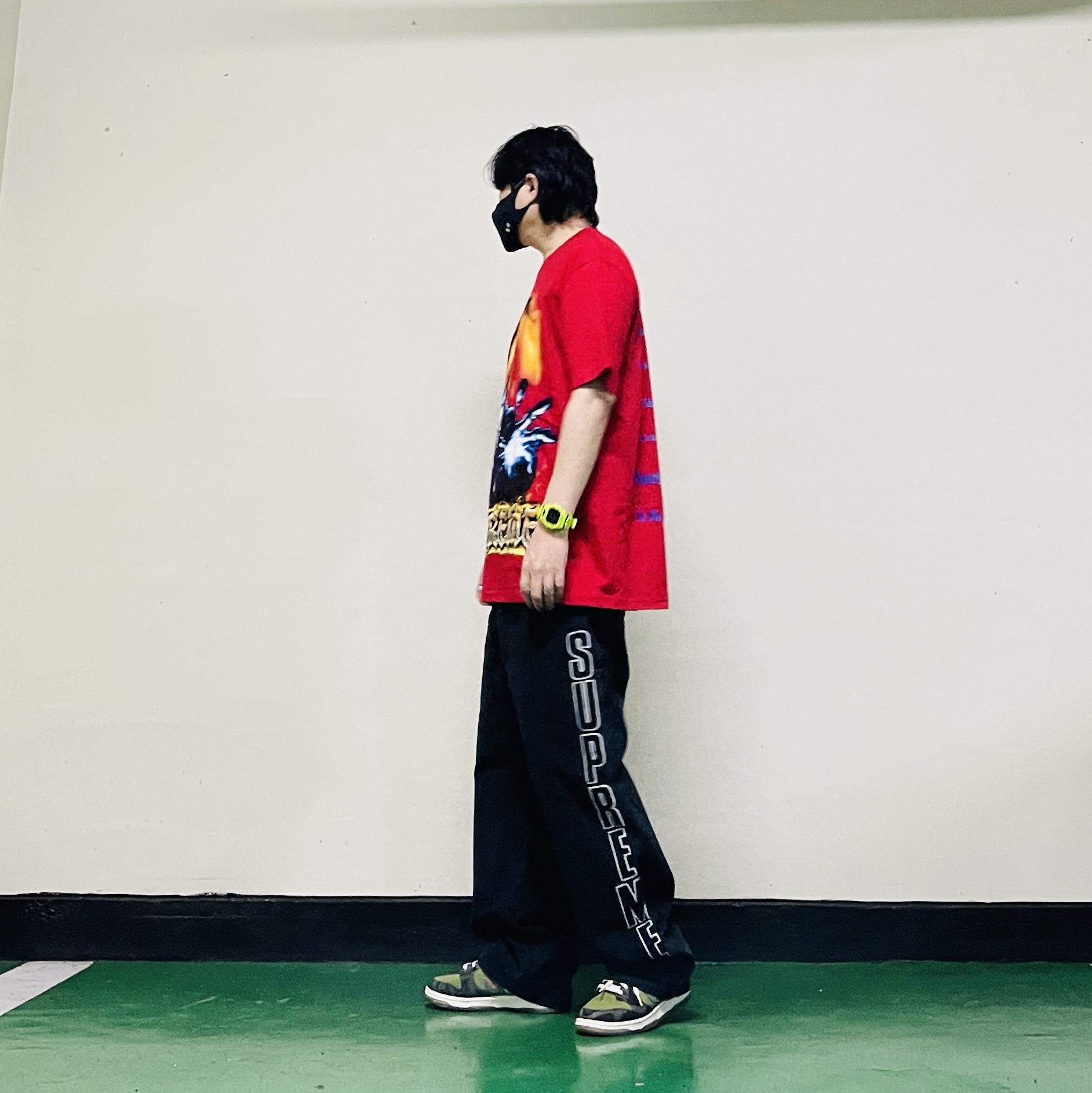 Supreme Reflective Double Knee Pants Black - 25FW, Supreme Grim Reaper T-Shirt Red - 26SS 착용 스타일 - 1