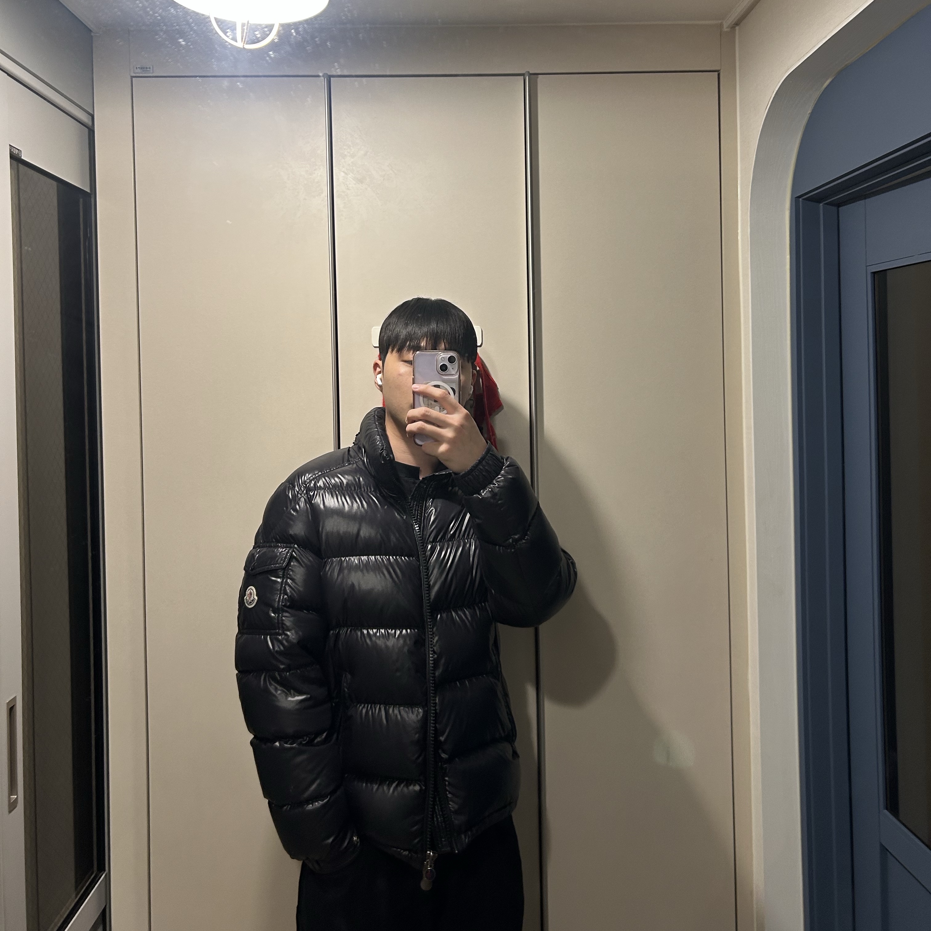 Moncler Maya Hooded Short Down Jacket Black - 25FW 착용 스타일