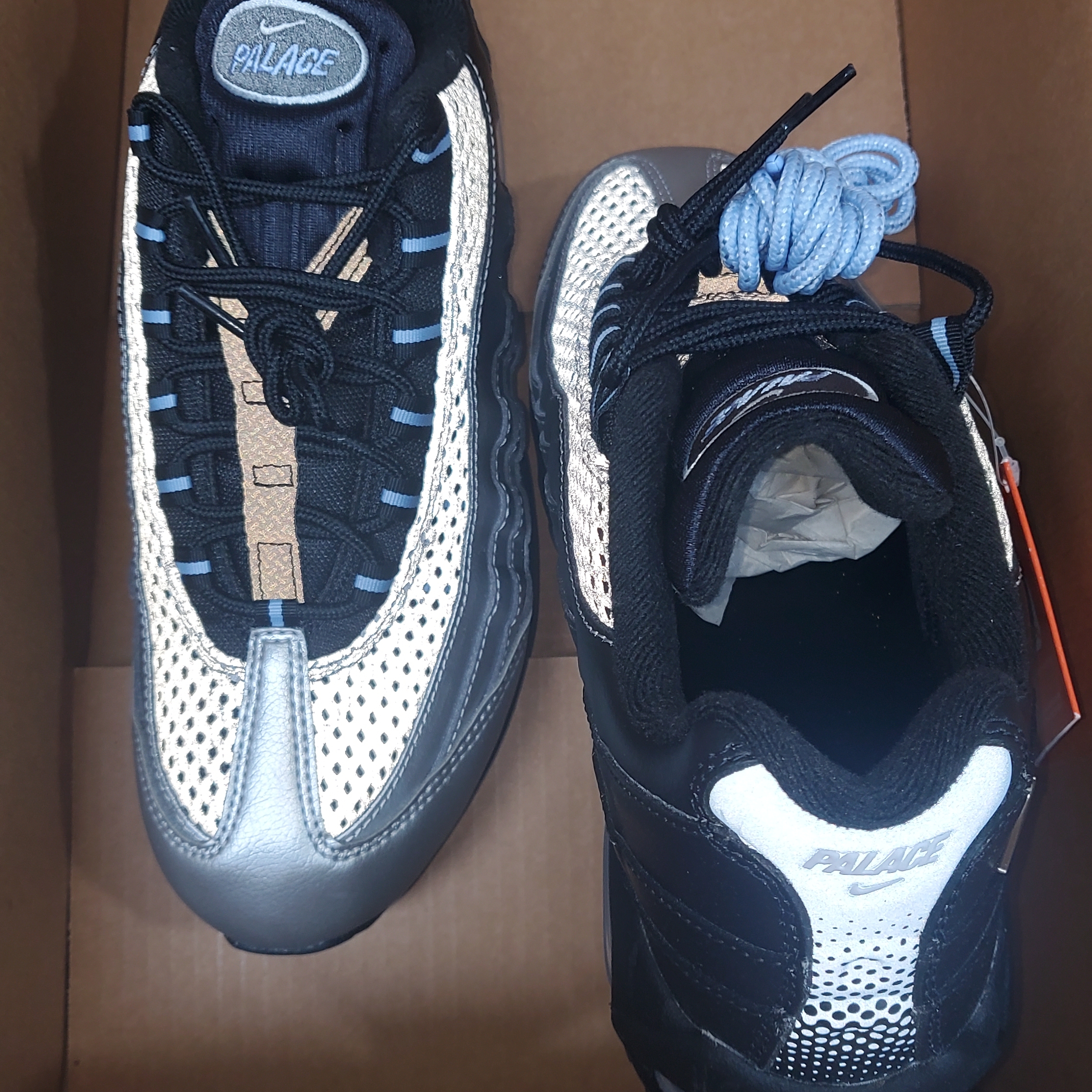 Nike x Palace Air Max 95 Metallic Silver Aluminum 착용 스타일 - 1