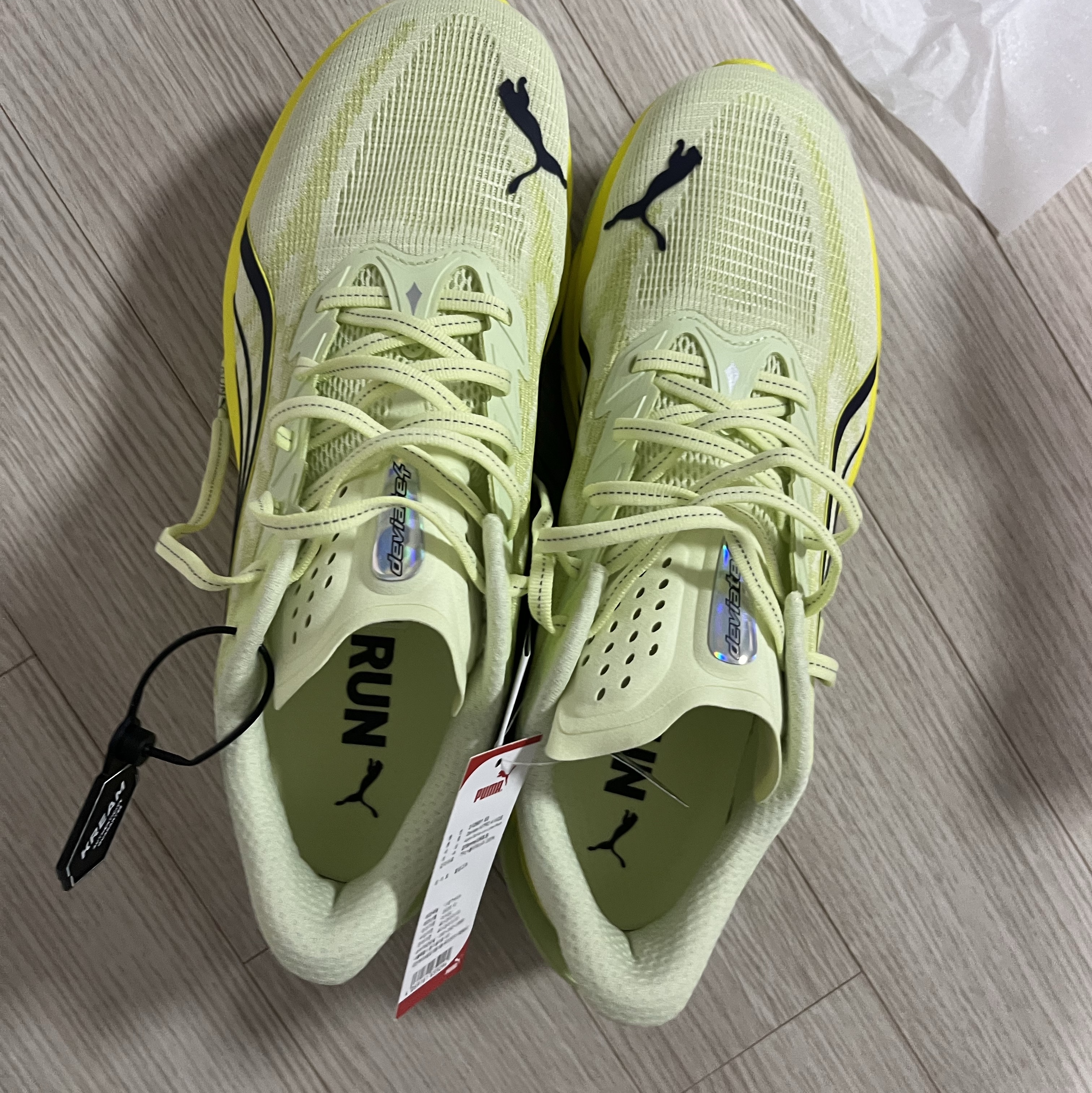 Puma Deviate Nitro 4 Wide Apple Spritz Lux Lime 착용 스타일