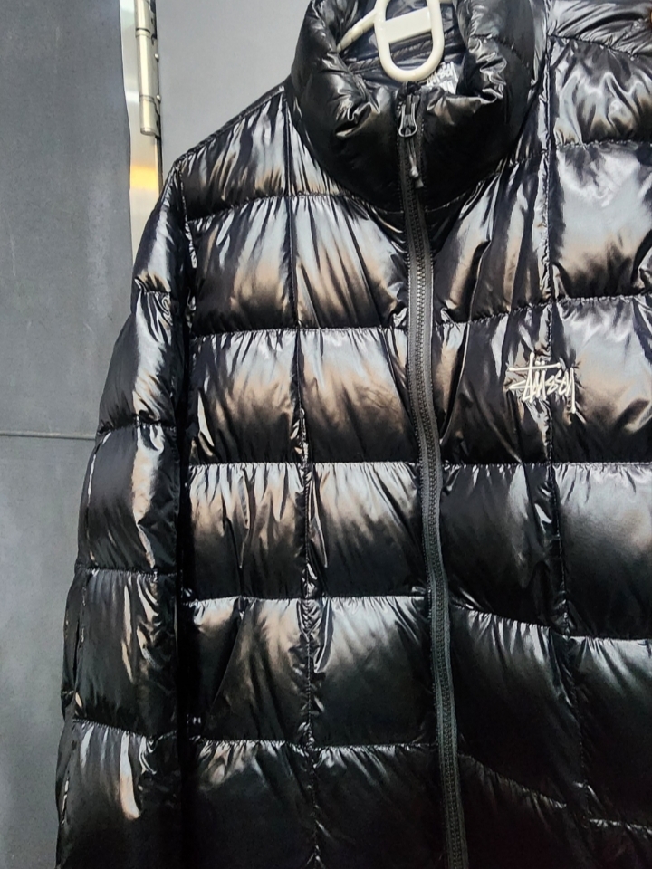 Stussy Midweight Puffer Black 착용 스타일
