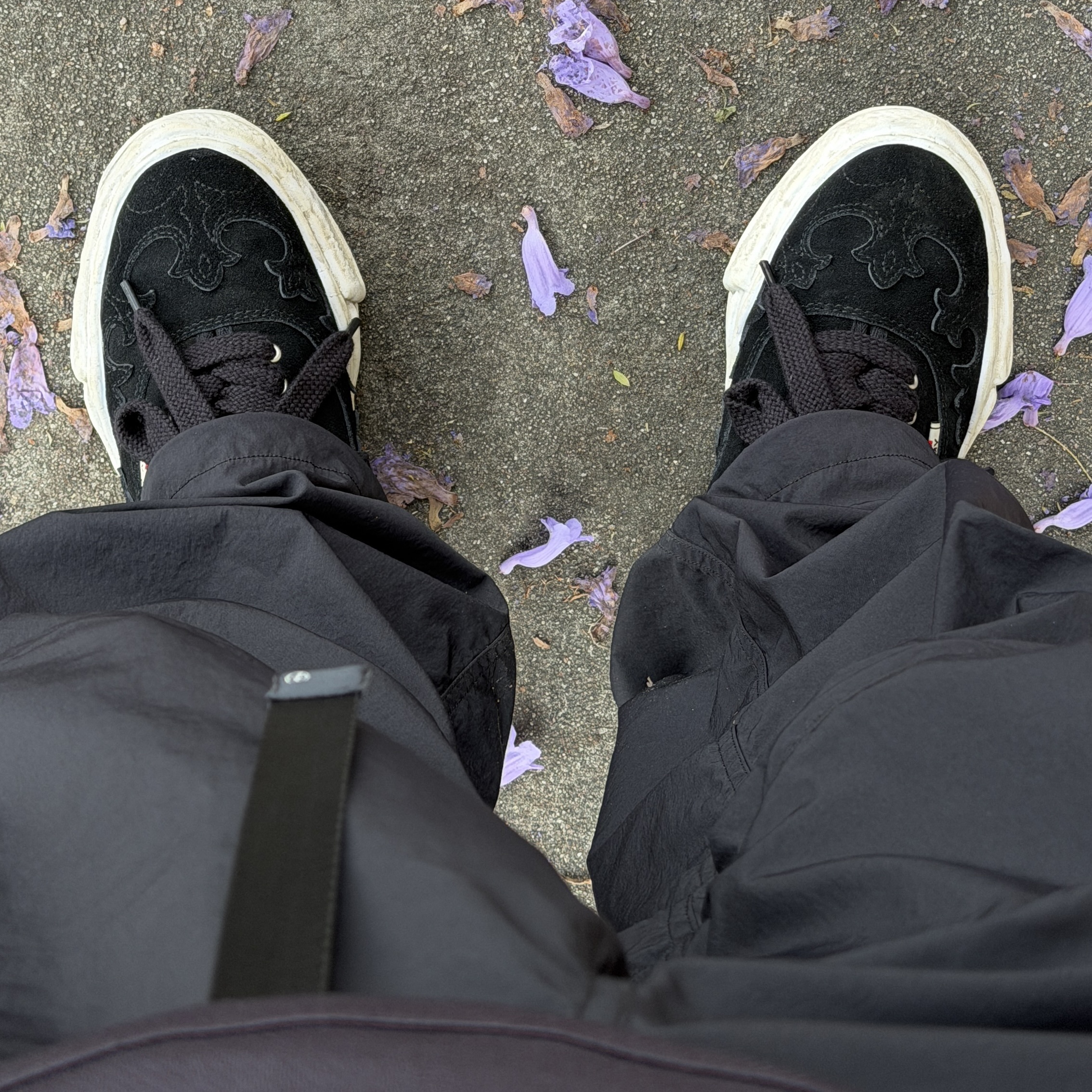 Maison Mihara Yasuhiro Baker OG Sole Western Detail Suede Low-top Sneakers Black 착용 스타일 - 1