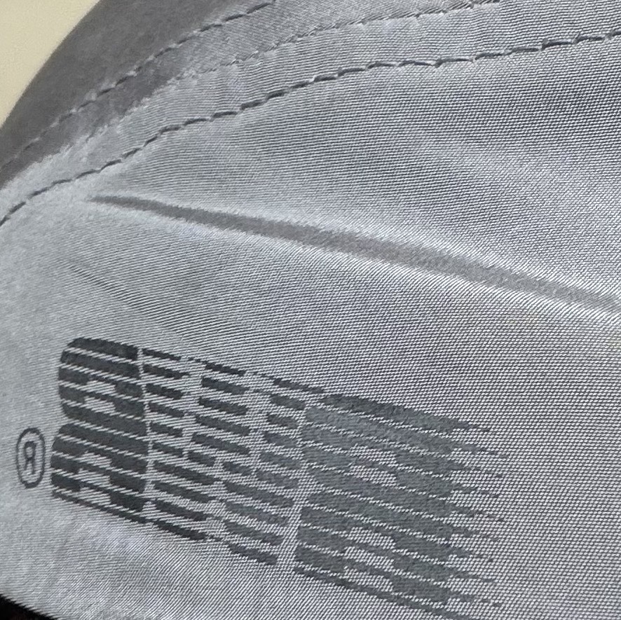 [KREAM 단독] runwhither Race Light Cap Charcoal 착용 스타일 - 1