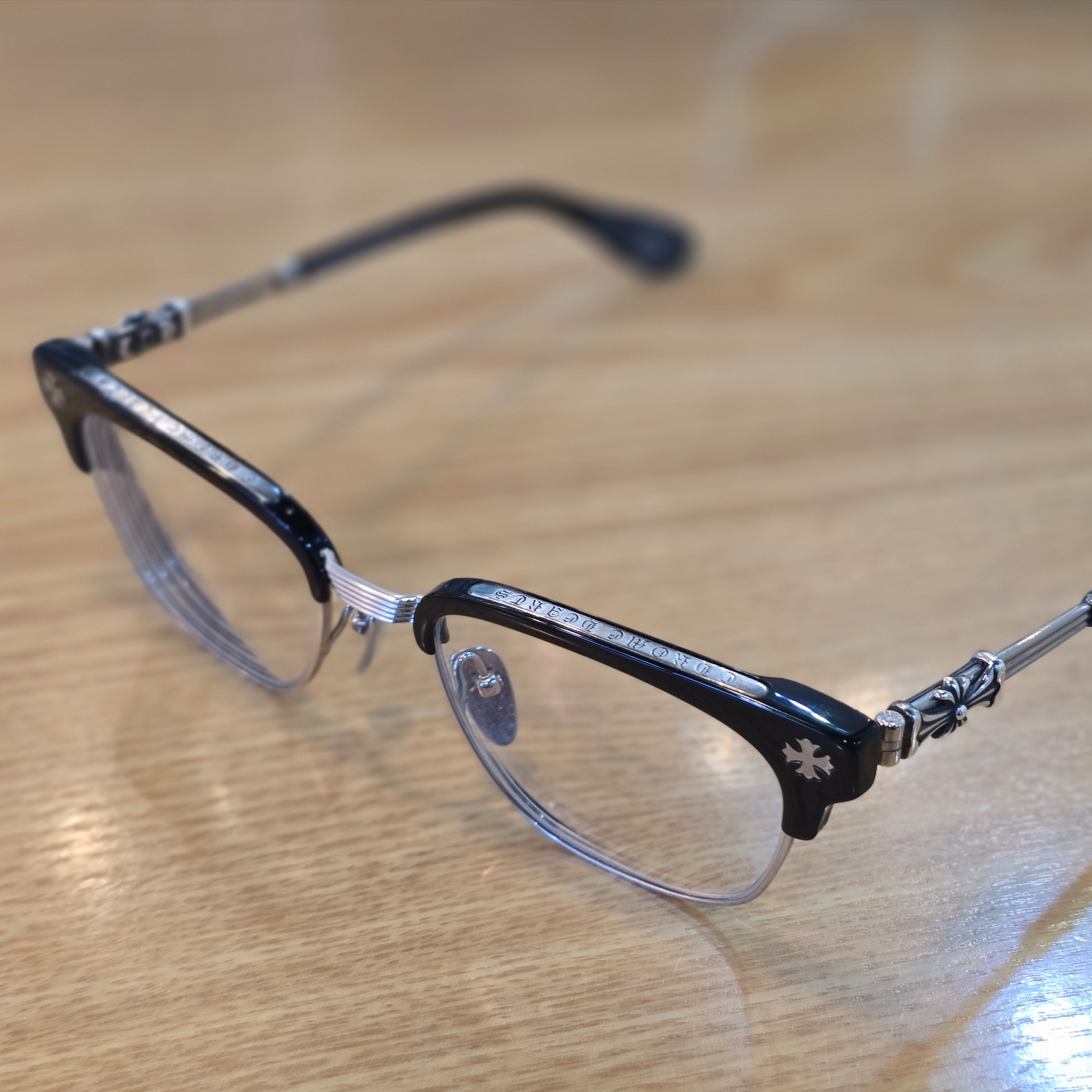 Chrome Hearts Bonennoisseur II Black Brushed Silver 착용 스타일 - 2