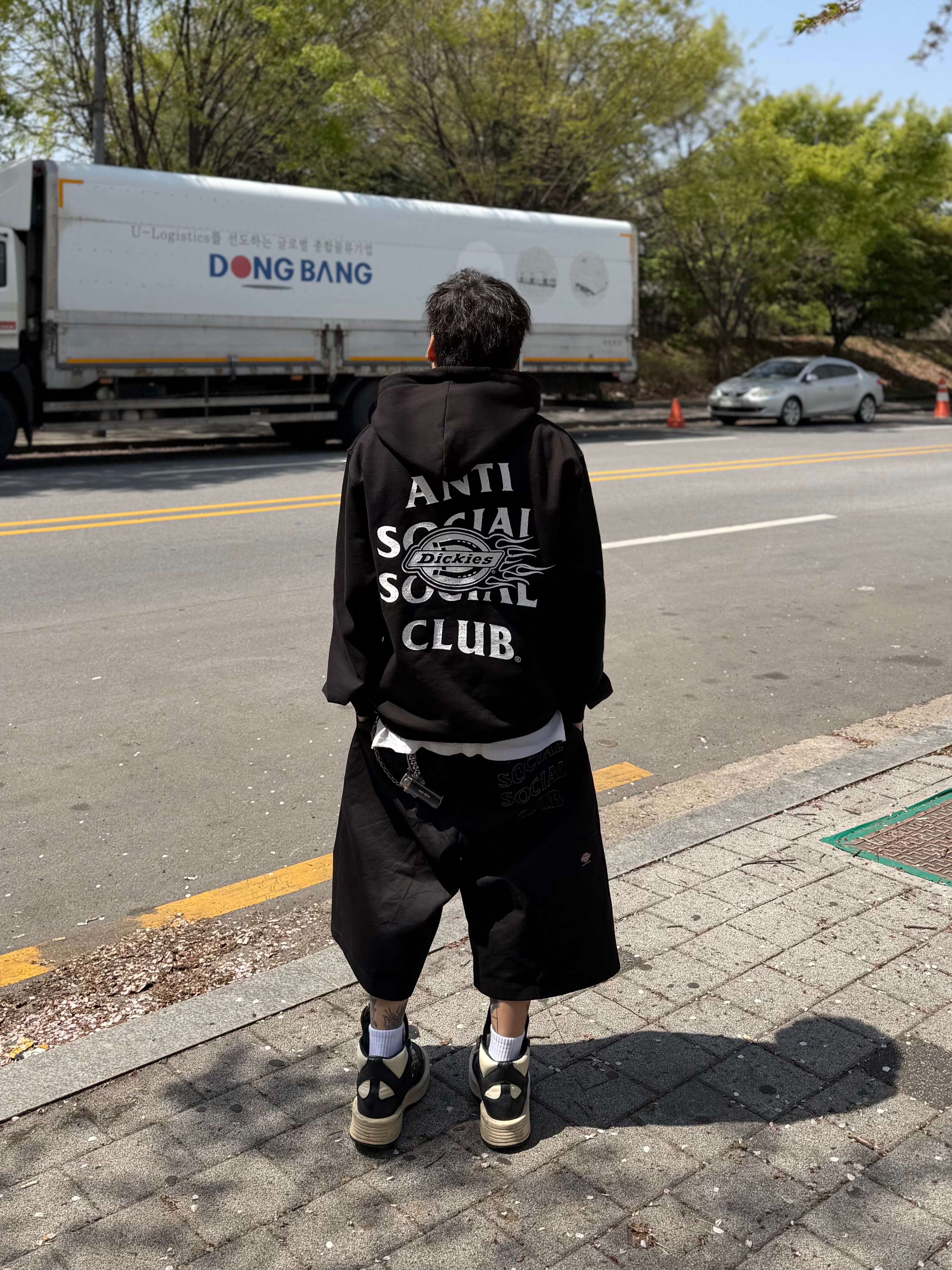 Anti Social Social Club x Dickies Work Shorts Black, Anti Social Social Club x Dickies Flame Hoodie Black 착용 스타일 - 10