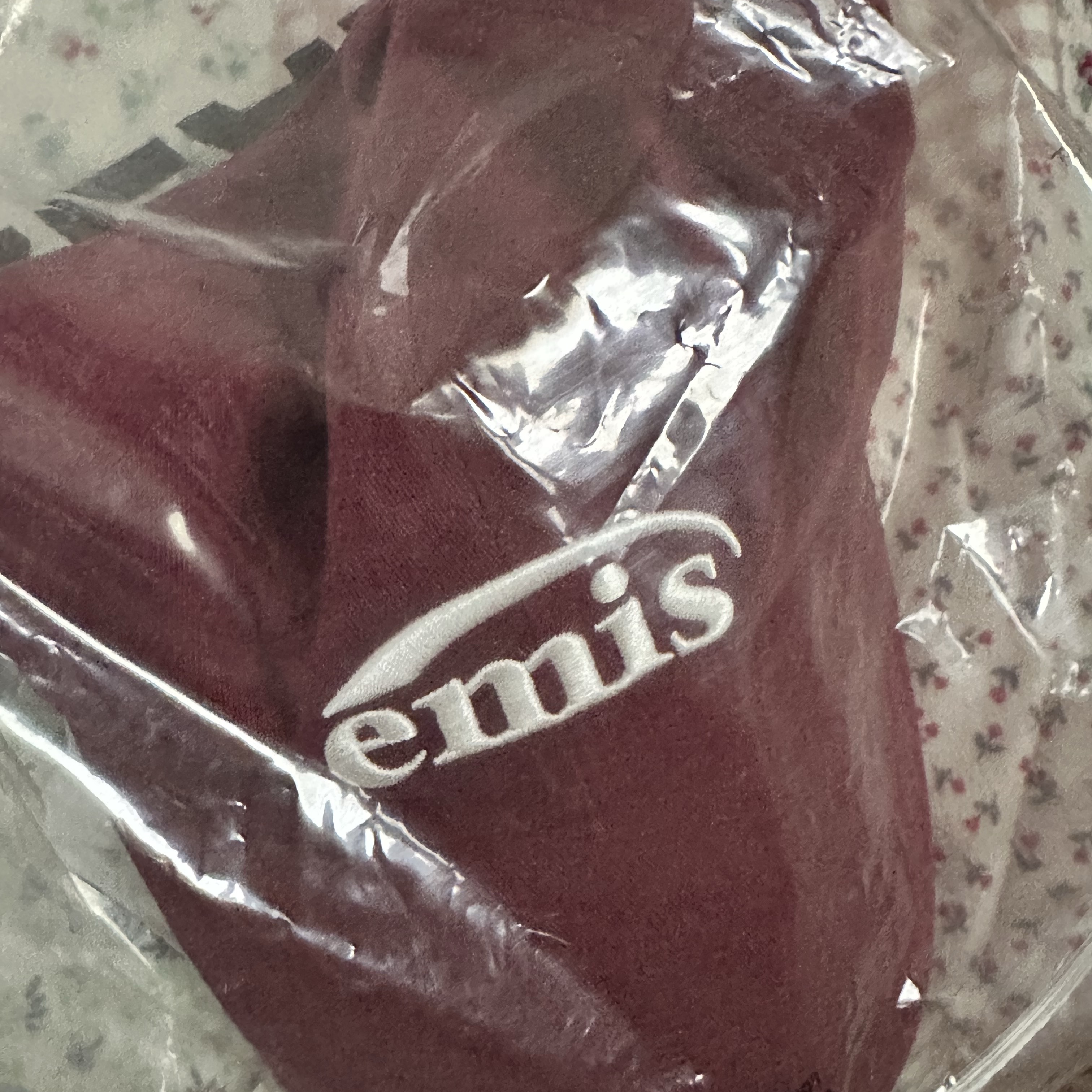 Emis New Logo Emis Cap Burgundy 착용 스타일 - 2