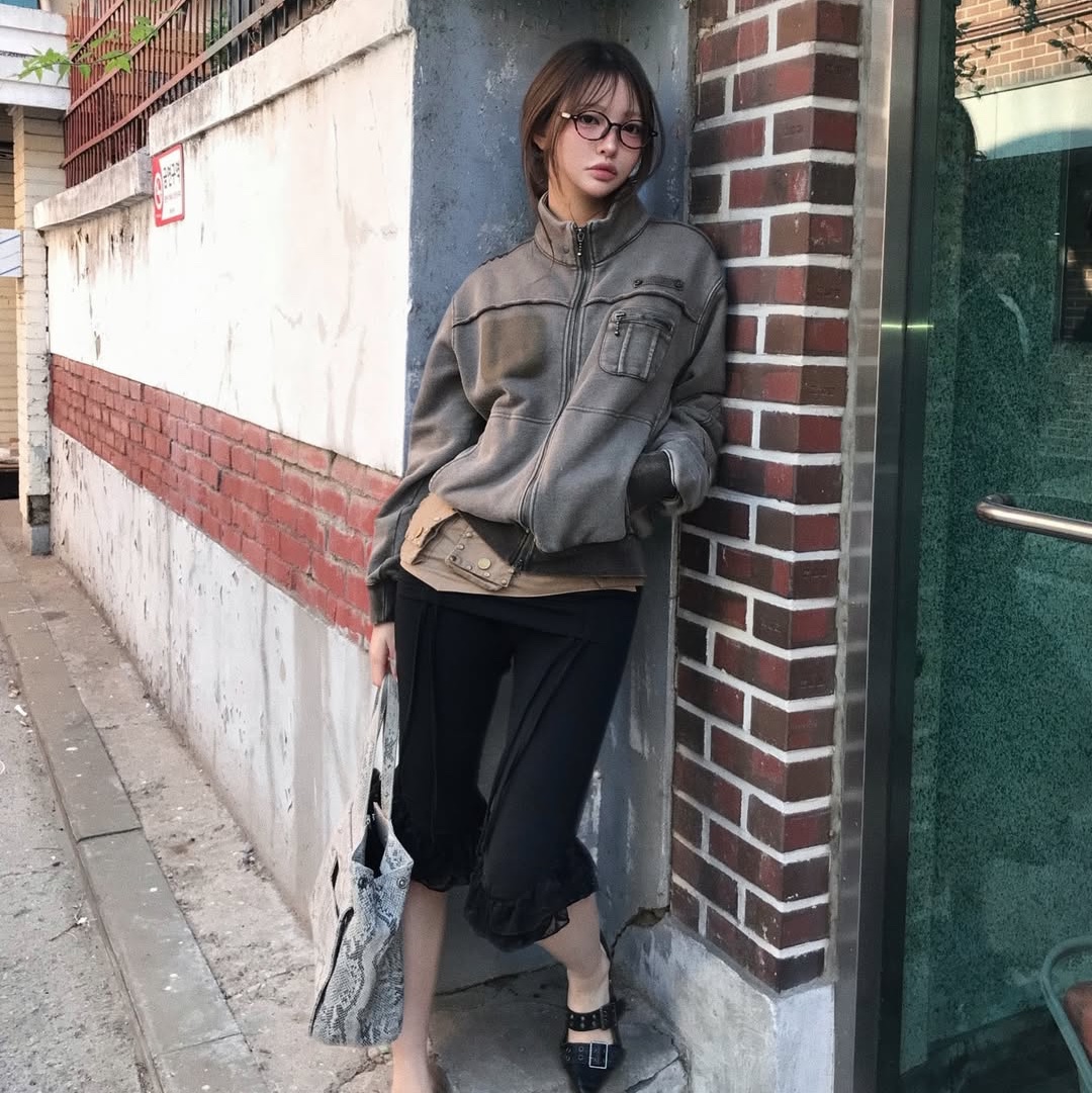 MAINBOOTH Field Combat Jacket KHAKI 착용 스타일 - 1