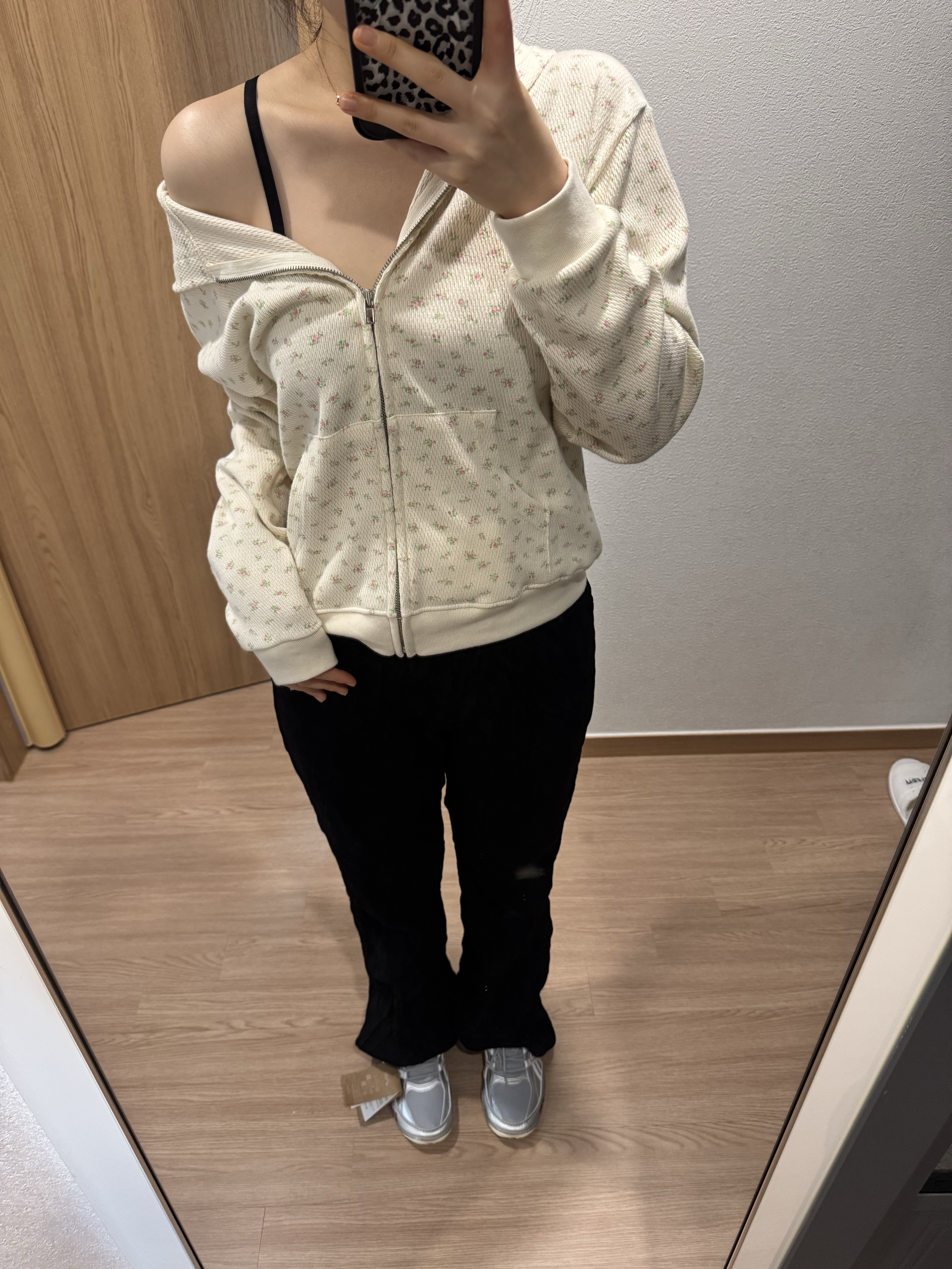 Asics Hypersync Piedmont Grey Pure Silver 착용 스타일