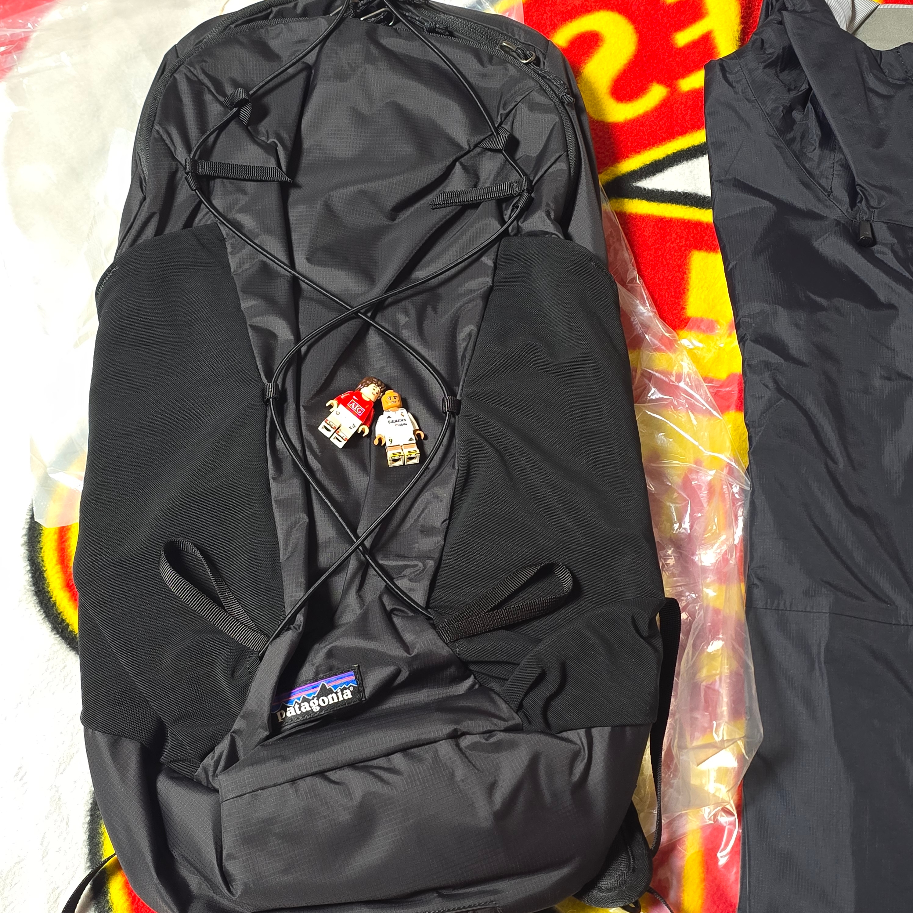 Patagonia Terravia Pack 14L Black, Patagonia Torrentshell 3L Jacket Black 착용 스타일 - 1