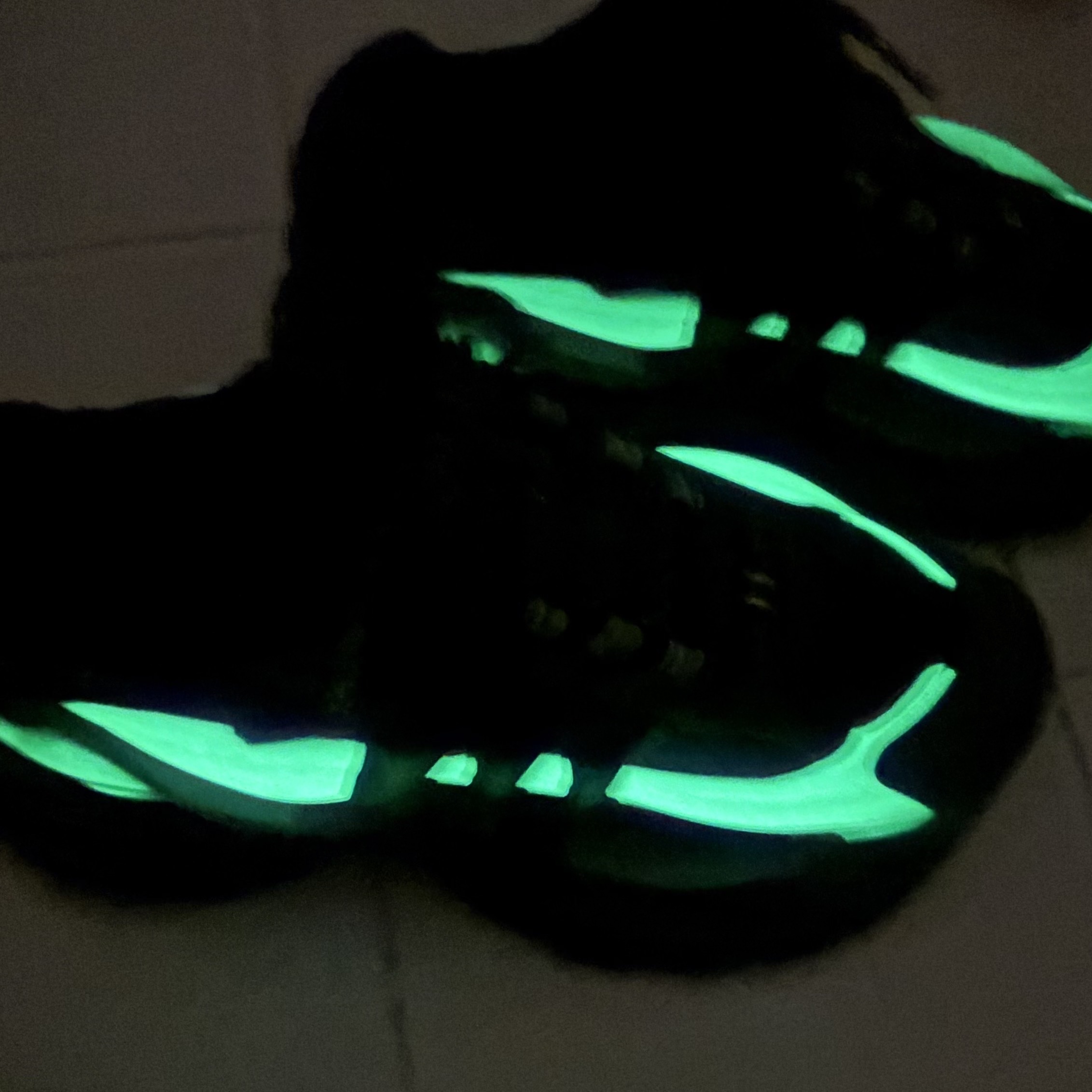 Adidas x Pharrell Williams Virginia Adistar Jellyfish Triple Black 착용 스타일 - 2