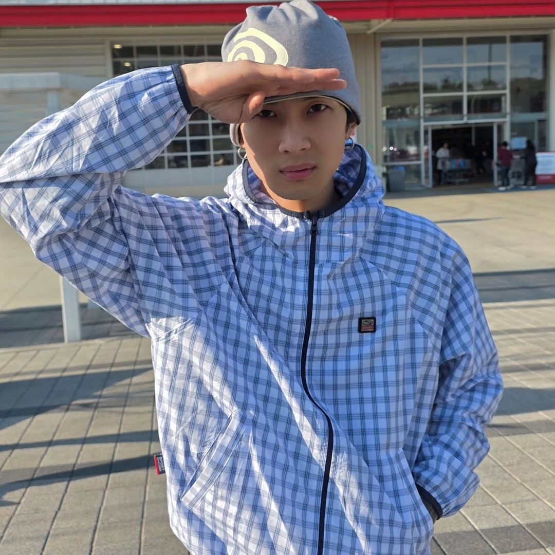 SPORT CHAMBER SC Square Check Windbreaker WHITE 착용 스타일 - 7