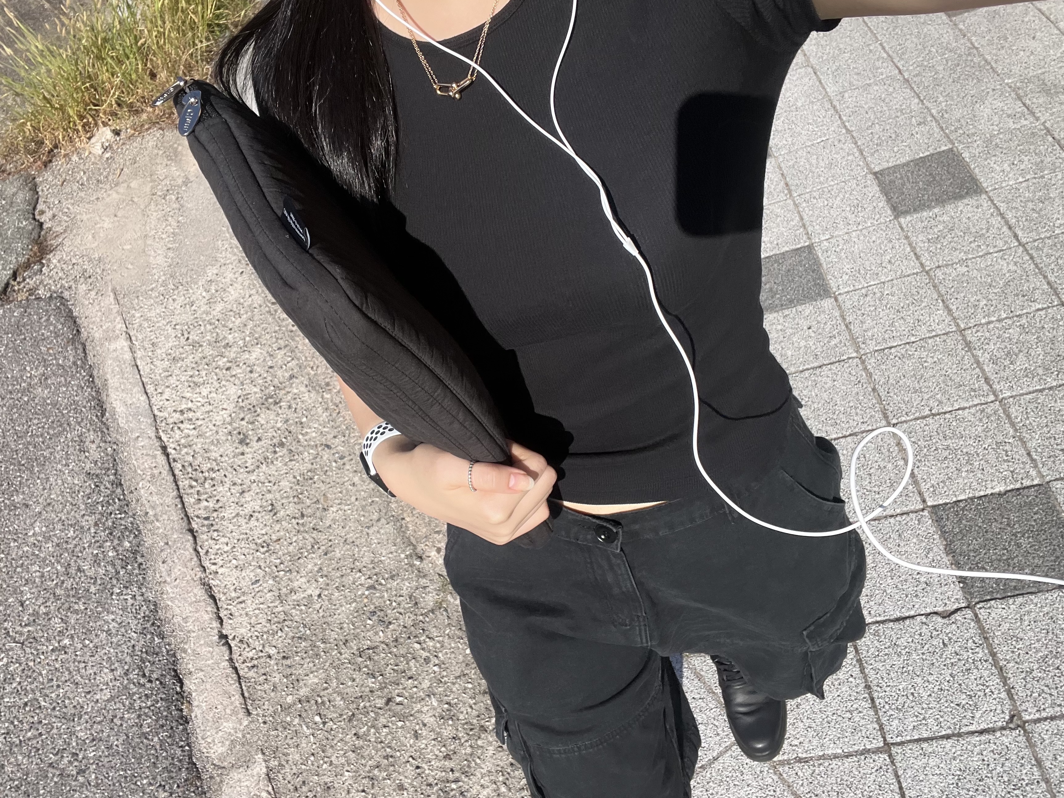 (W) Nike Air Force 1 '07 Low Triple Black 착용 스타일