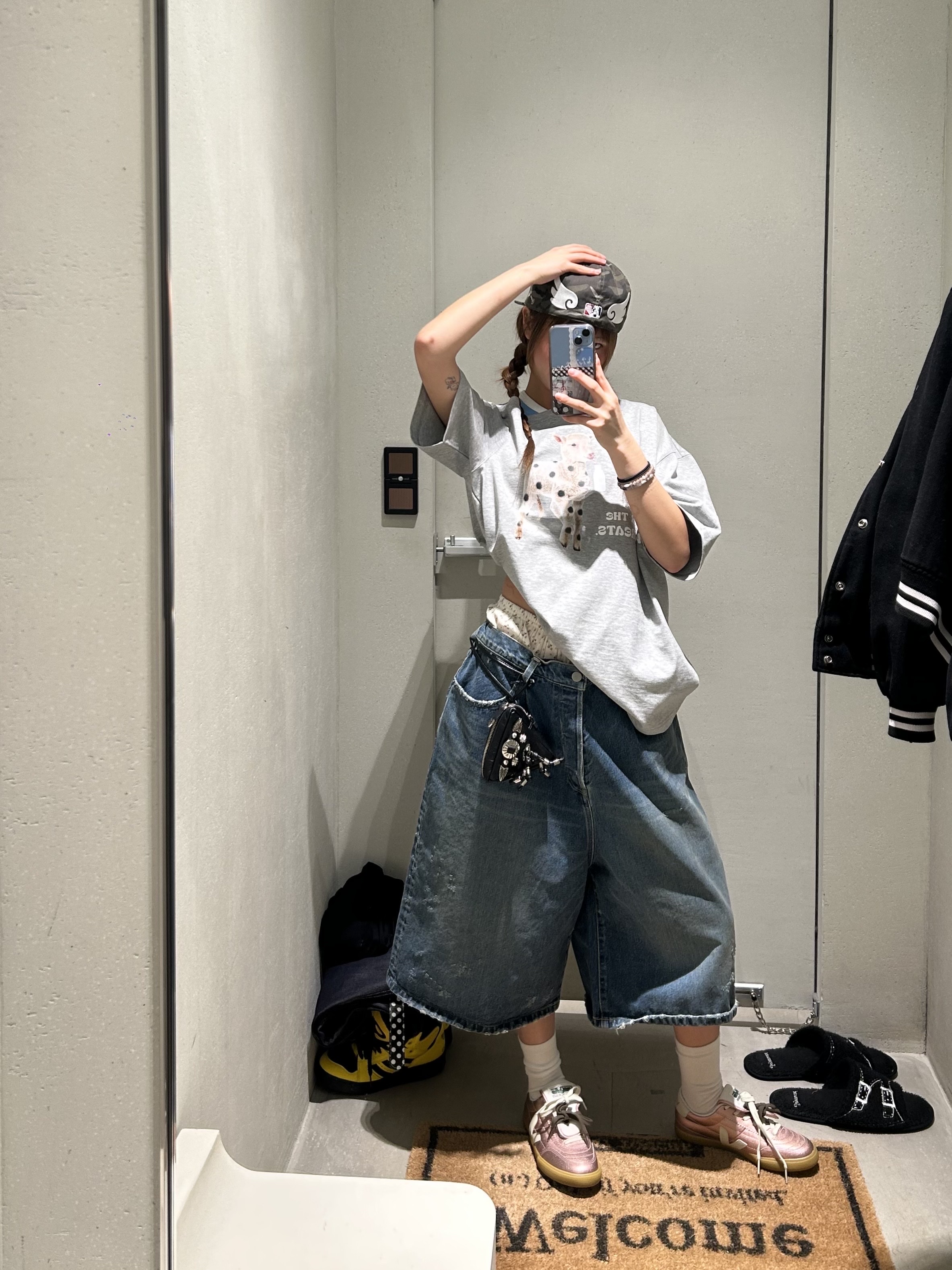 ssstein Baggy Denim Shorts Indigo - 26SS 착용 스타일 - 1