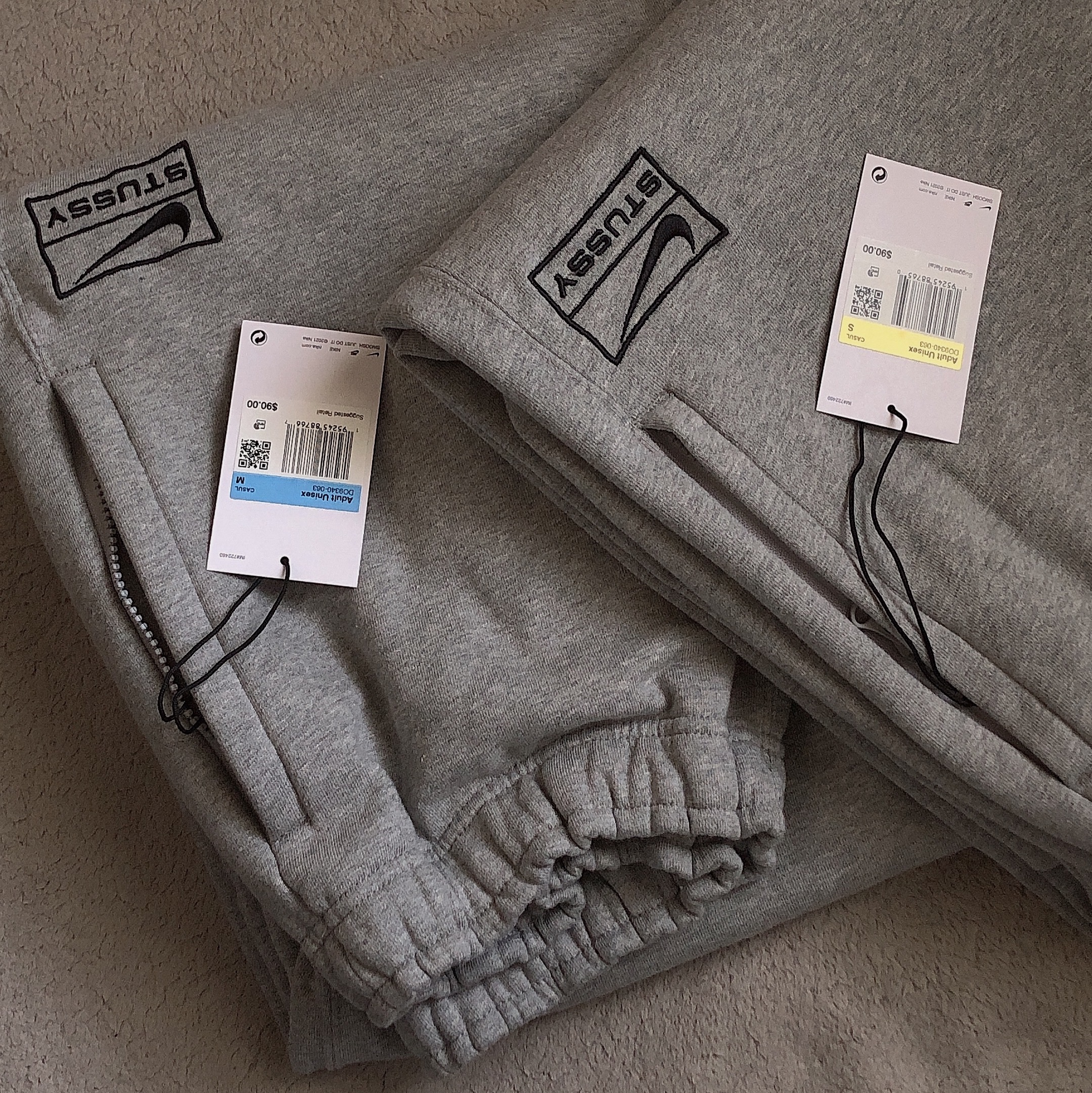 Nike x Stussy NRG Fleece Pants Dark Grey Heather (DO9340-063) 착용 스타일 - 4