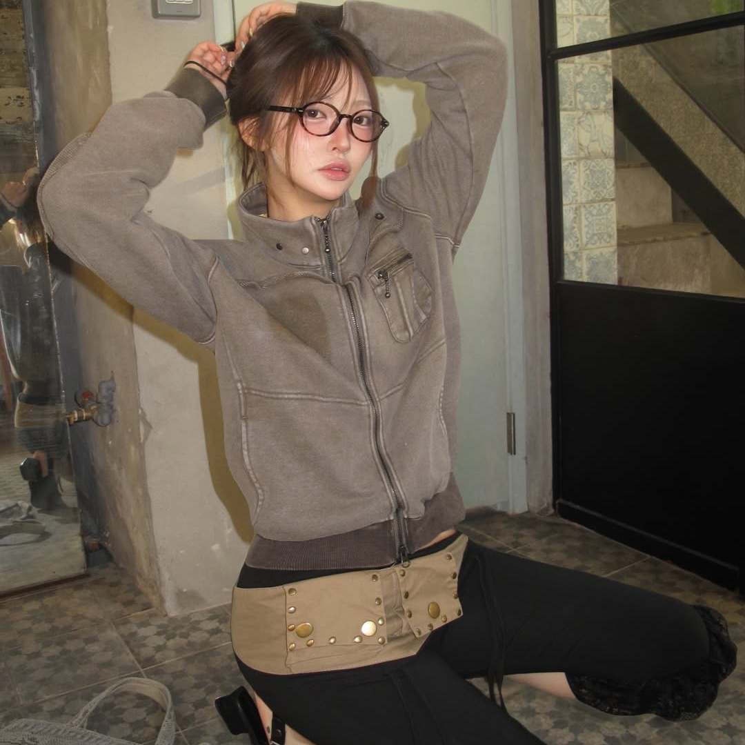 MAINBOOTH Field Combat Jacket KHAKI 착용 스타일 - 6