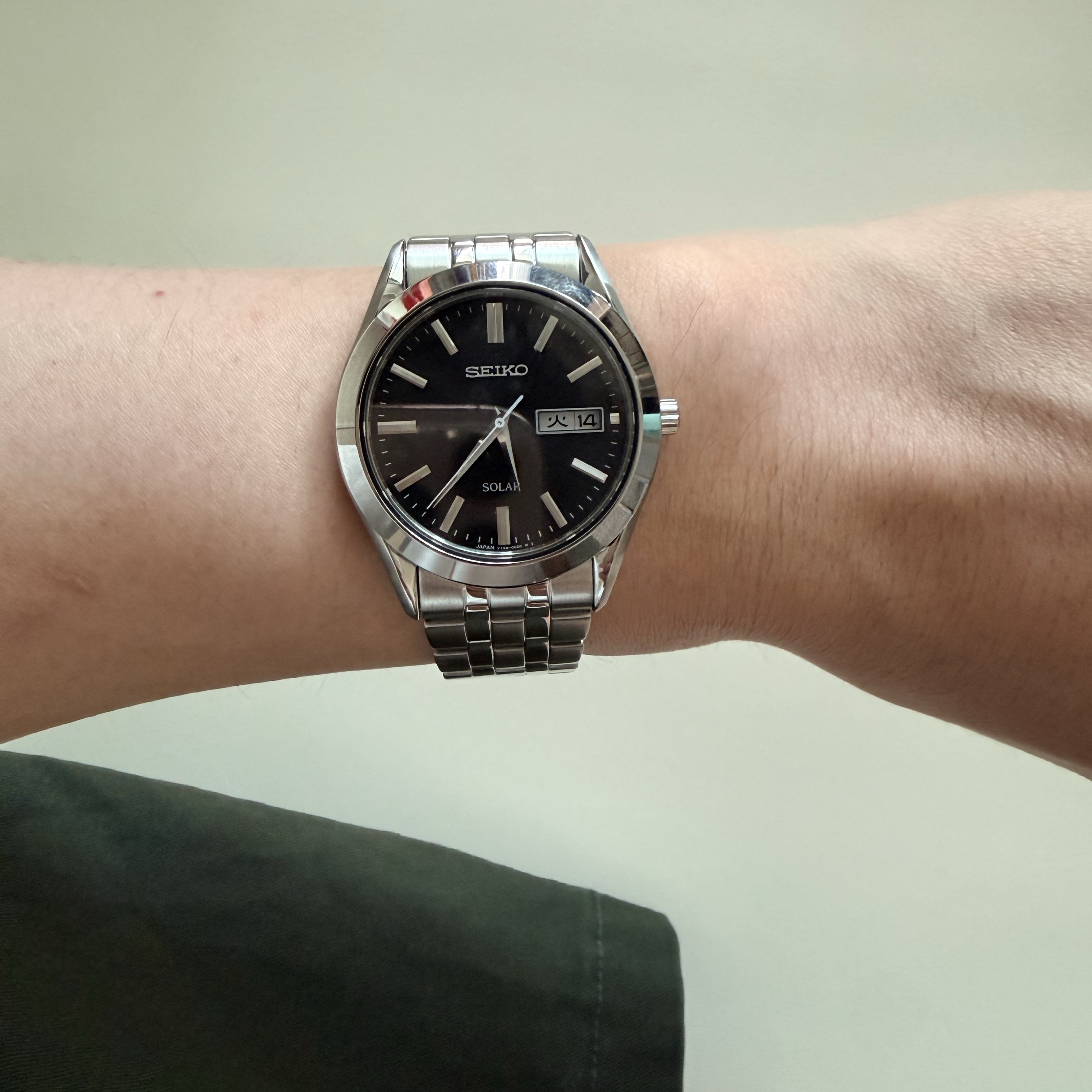 Seiko Spirit SBPX083 37.4mm Stainless Steel Black 착용 스타일