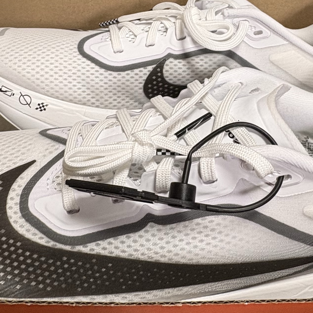 Nike Zoom Fly 6 White Smoke Grey 착용 스타일 - 3