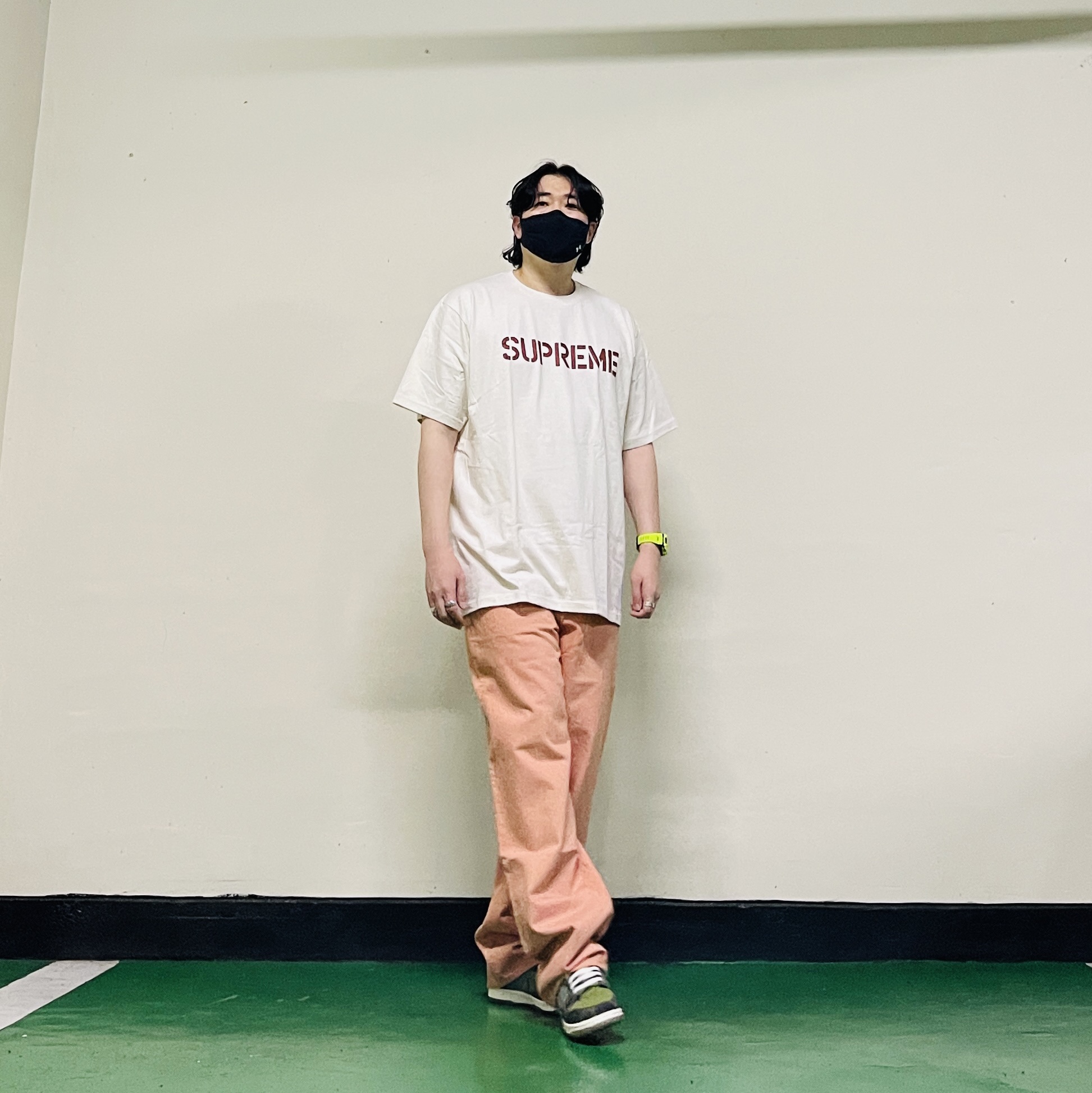 Supreme Hard T-Shirt Natural - 26SS, Supreme Baggy Jean Dusty Peach - 24SS 착용 스타일 - 2