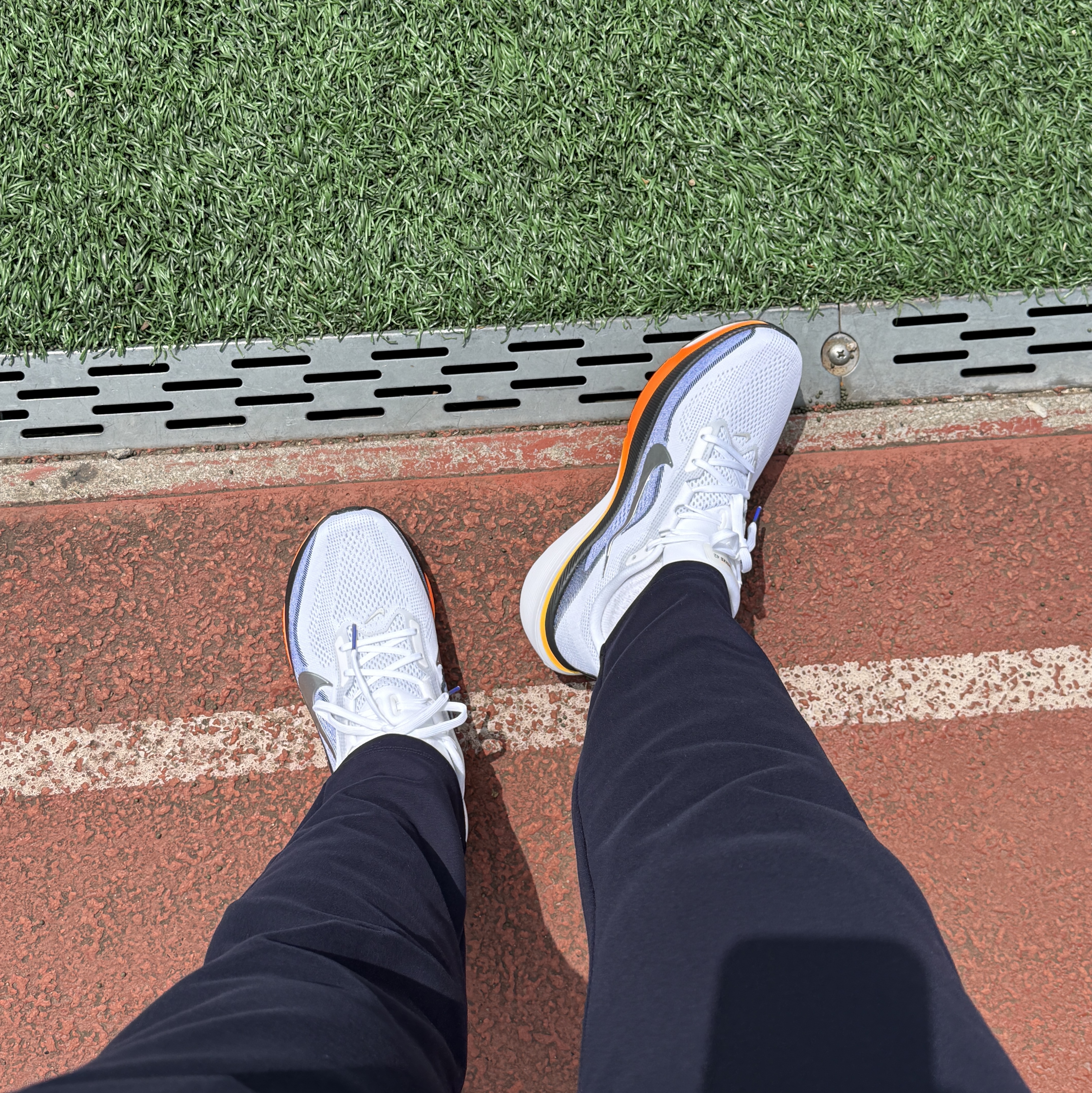 Nike Air Zoom Pegasus 42 White Lapis 착용 스타일 - 2