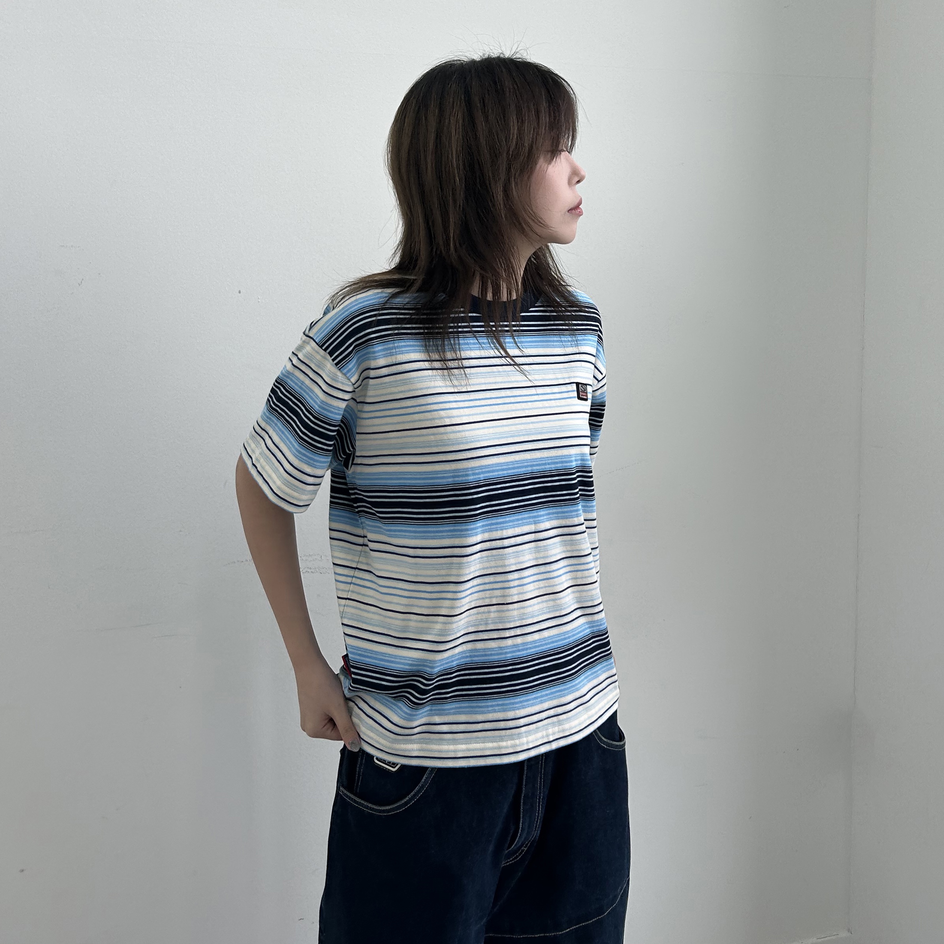 SPORT CHAMBER Glitch T-shirt SKY BLUE 착용 스타일 - 2