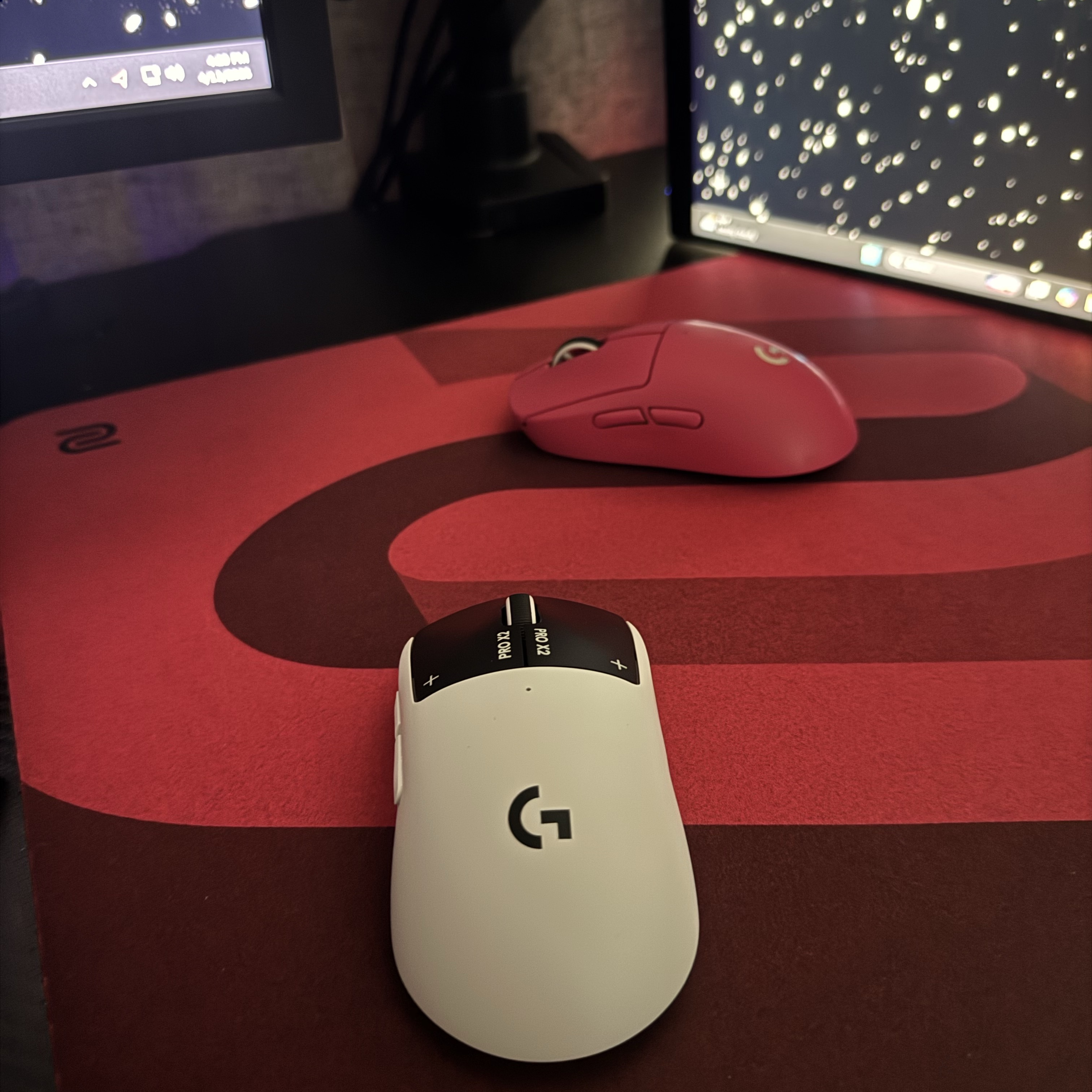 Logitech G Pro X 2 Superstrike Wireless Gaming Mouse Silver Black (Korean Ver.) 착용 스타일