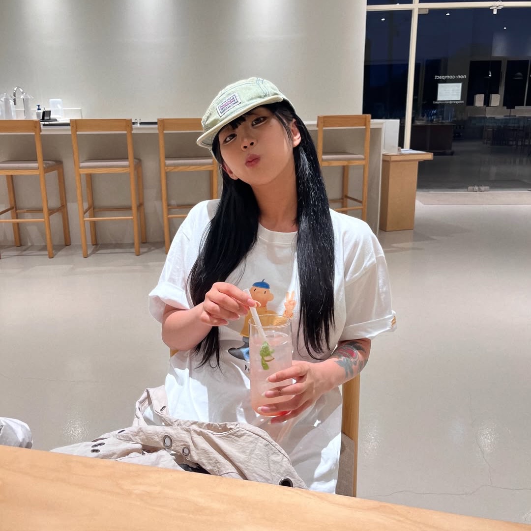 MAINBOOTH [Pat&Mat] Pat T-shirt White 착용 스타일 - 5