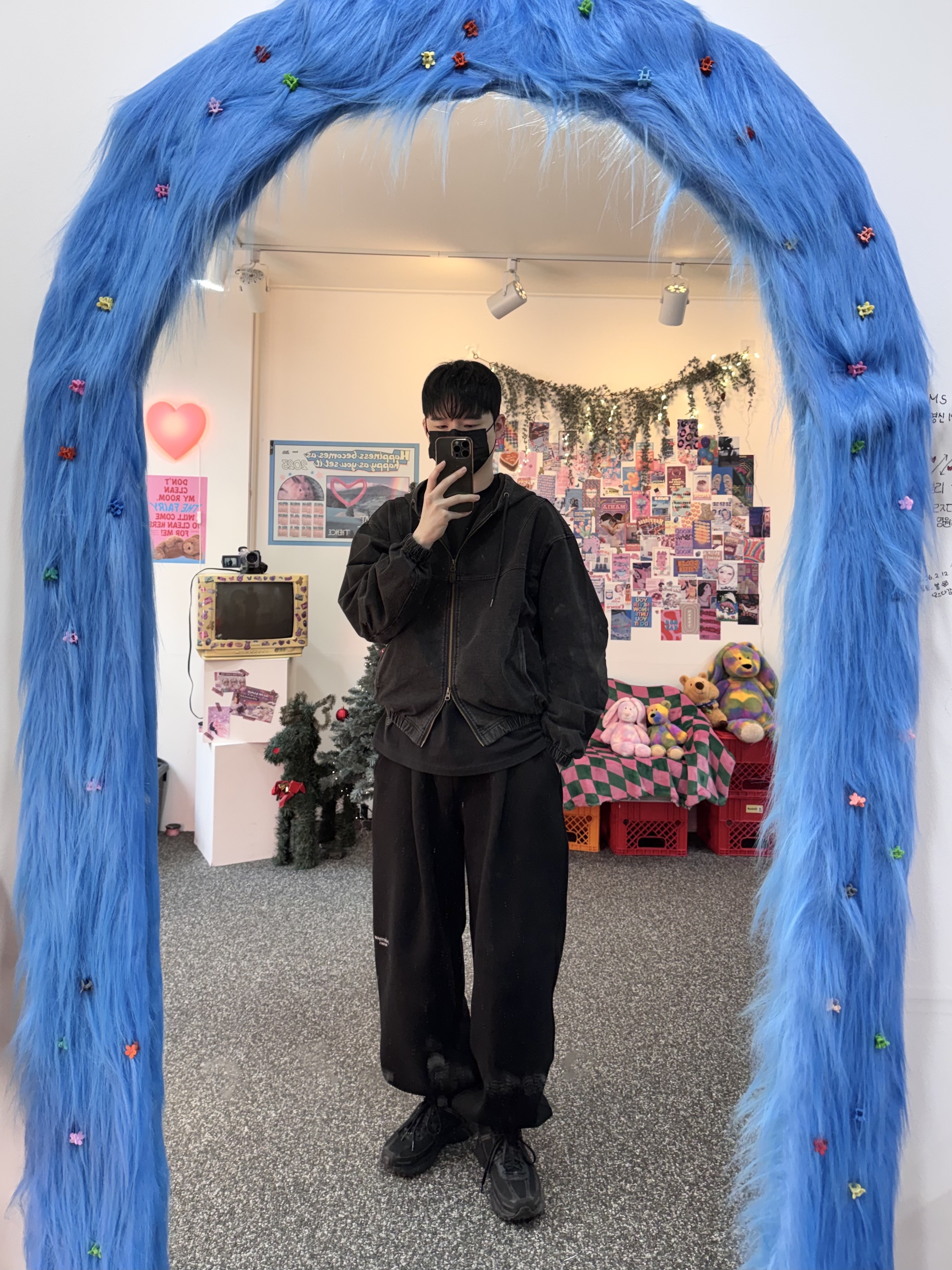 Undermycar Mu.03 Anti Fxxking Logo Play Oversized Sweat Jogger Black, Nike Zoom Vomero 5 SP Black 착용 스타일 - 4