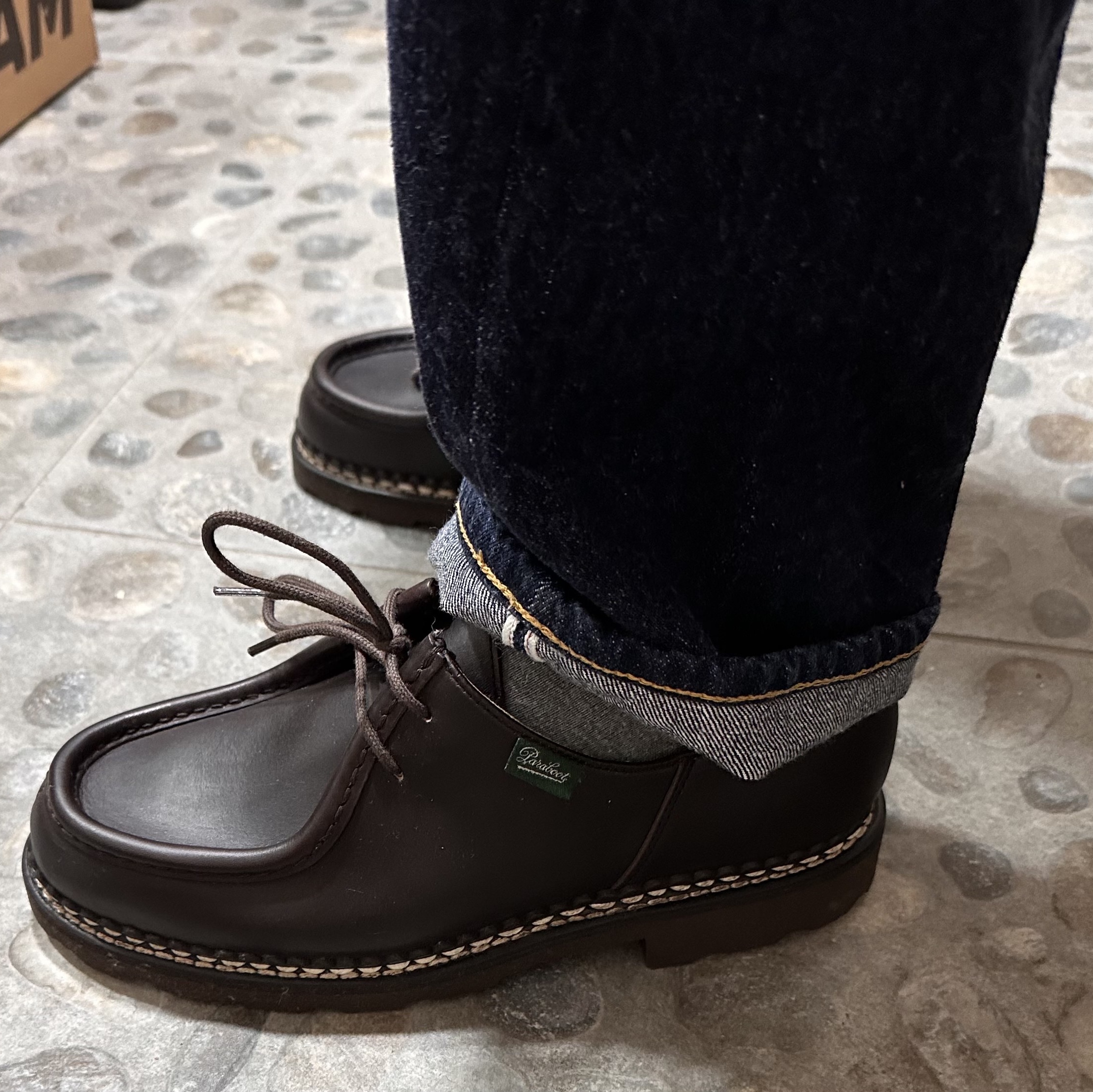 Paraboot Michael Lisse Cafe, Guidi 992X Horse Full Grain Leather Derby Black 착용 스타일 - 2