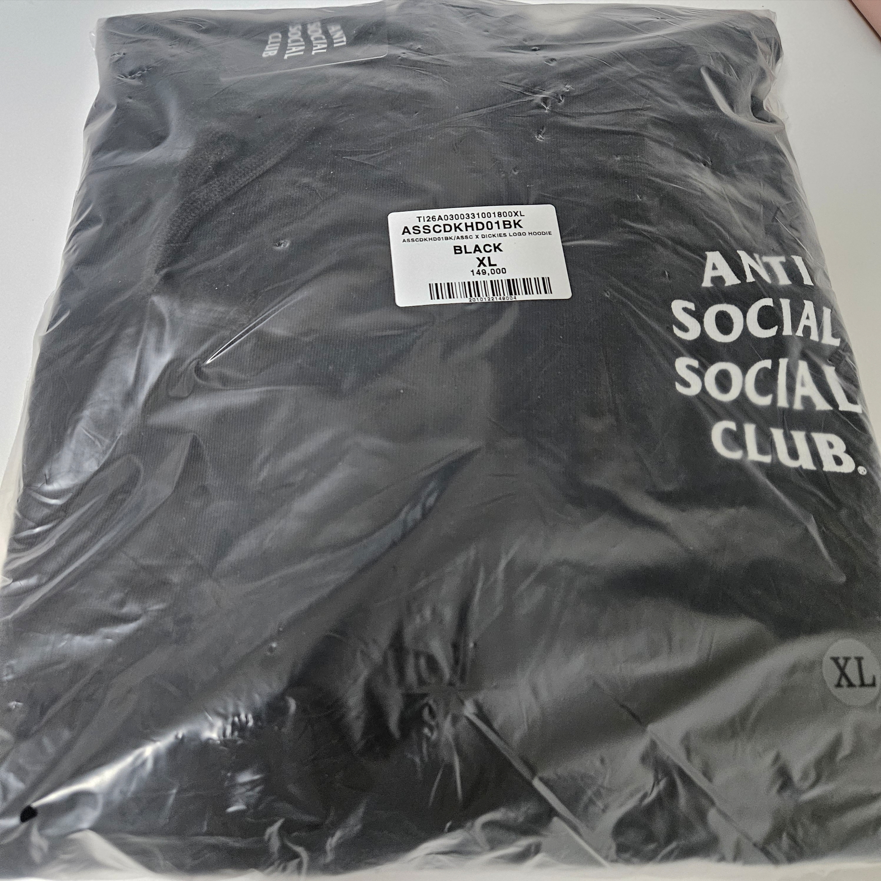 Anti Social Social Club x Dickies Logo Hoodie Black 착용 스타일