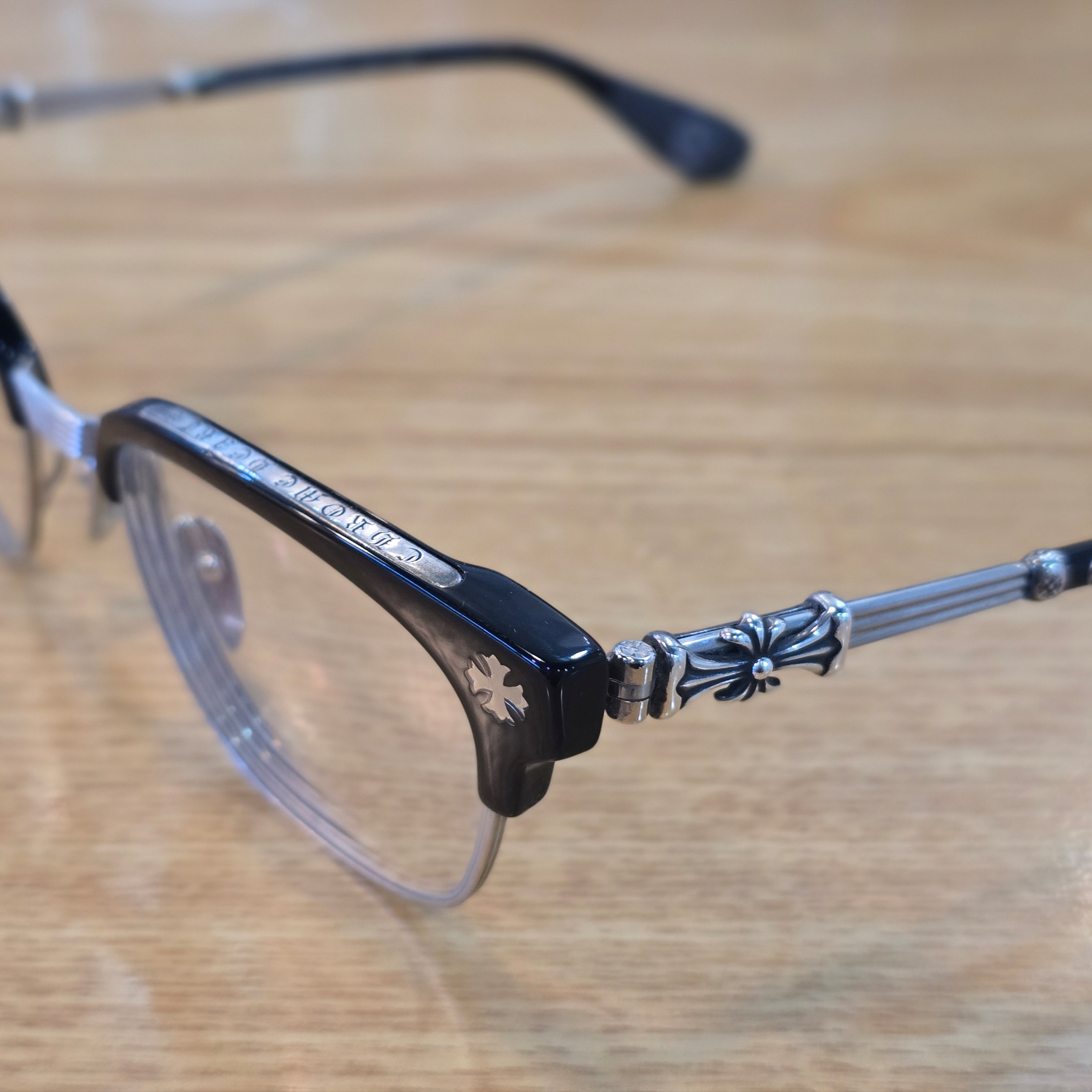 Chrome Hearts Bonennoisseur II Black Brushed Silver 착용 스타일 - 1