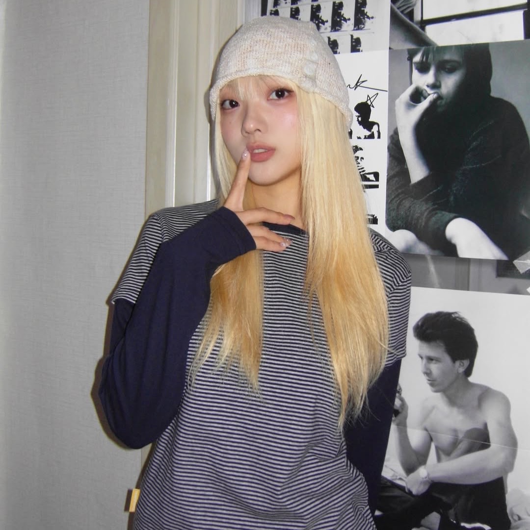 MAINBOOTH Button Turban Beanie IVORY, MAINBOOTH Layered Border T-shirt NAVY 착용 스타일 - 2