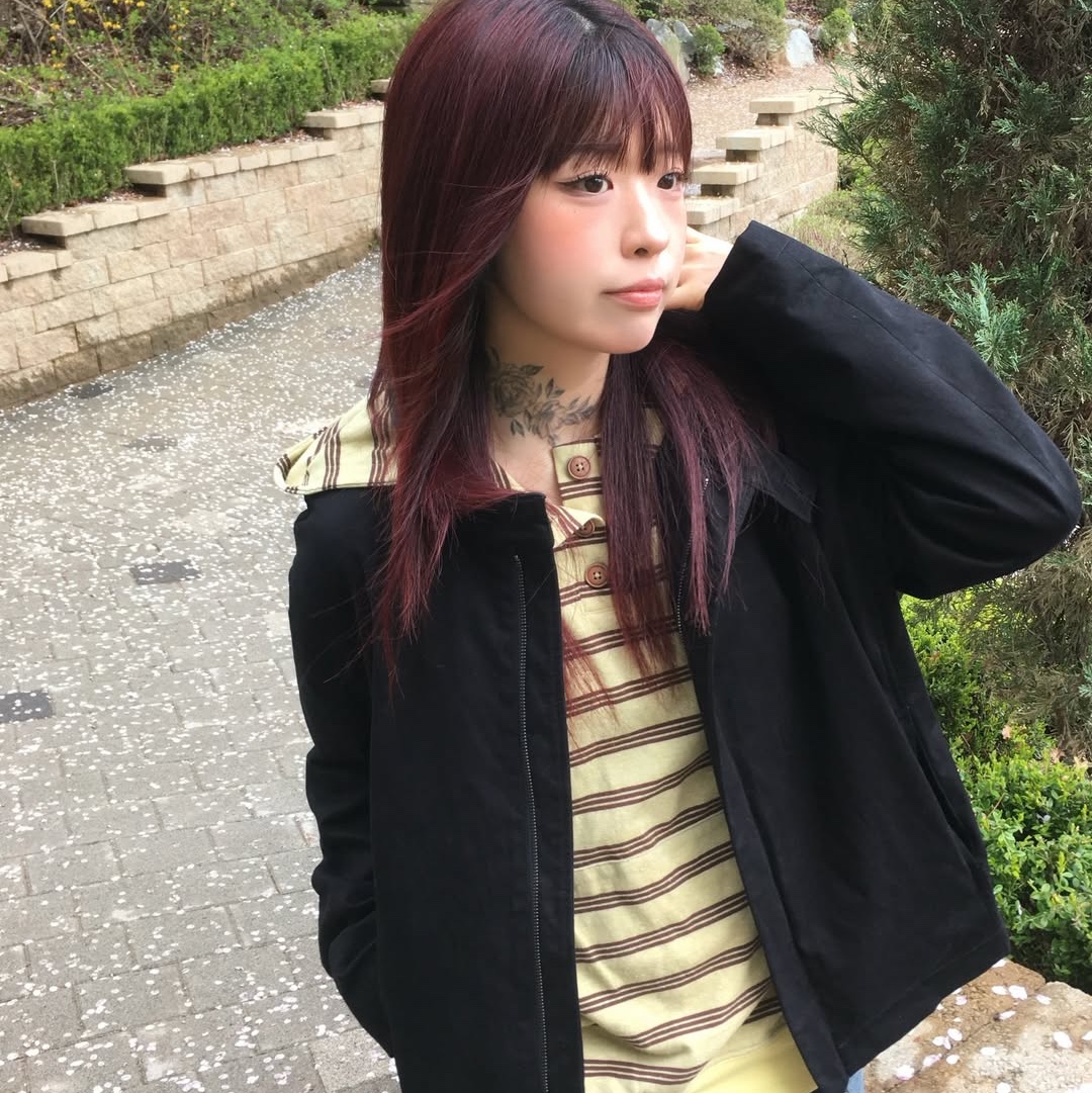 MAINBOOTH Cookie Stripe Hood T-shirt YELLOW 착용 스타일 - 9