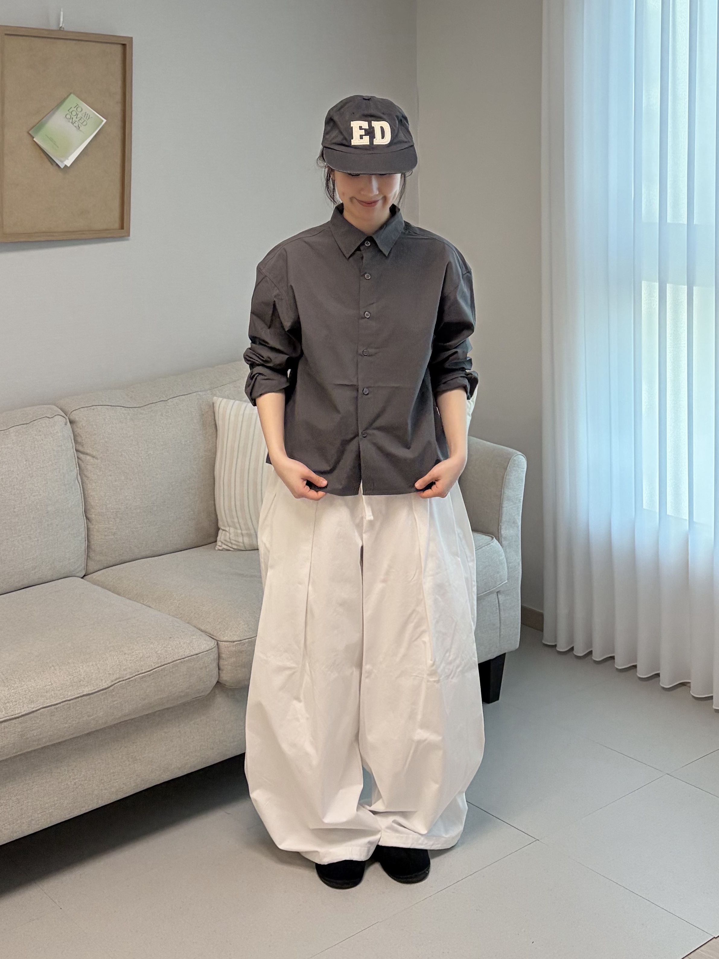 24/7 series Komatsu 7Days Shirts Jacket Charcoal, (W) Uniqlo Tuck Wide Pants Tall White - JP 착용 스타일 - 3