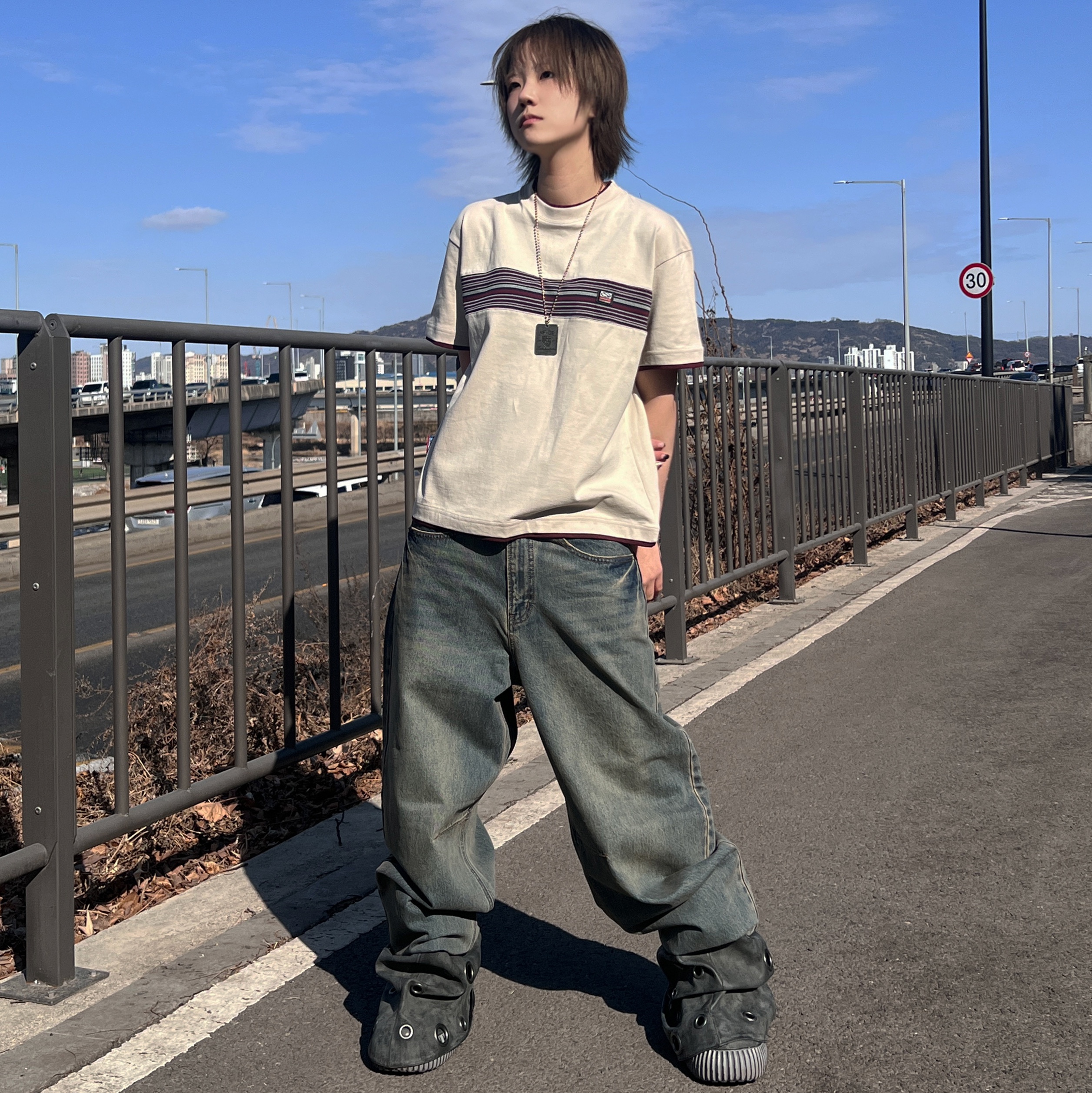 SPORT CHAMBER Spectrum T-shirt LIGHT BEIGE 착용 스타일 - 1