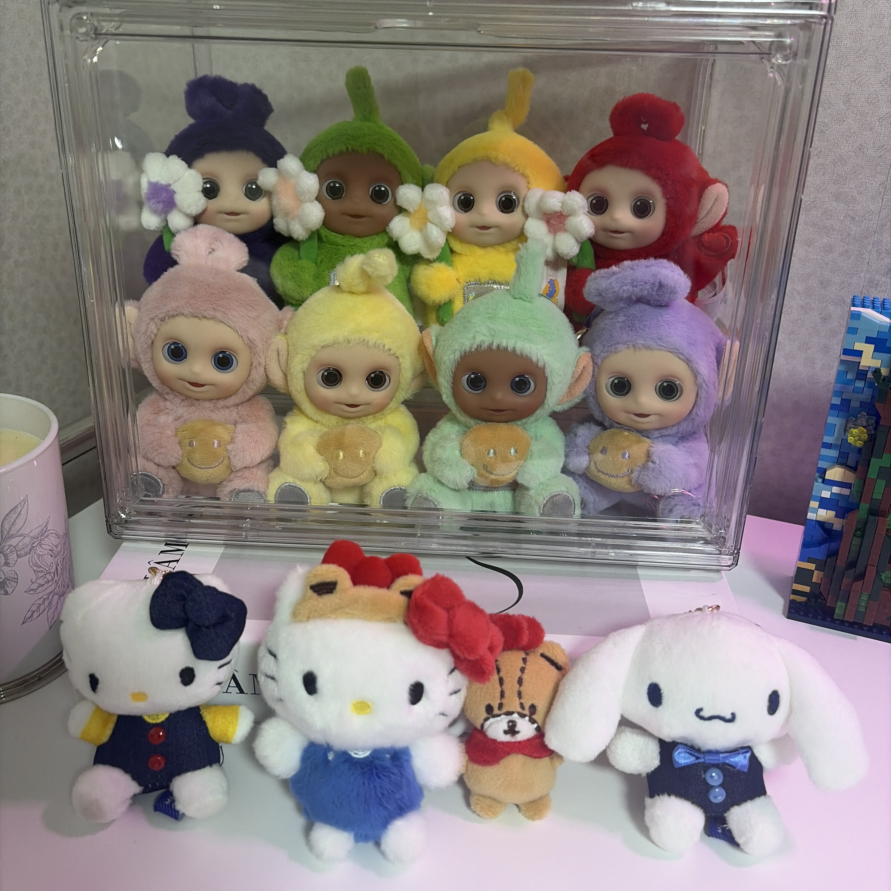 Pop Mart Teletubbies Say Hello Series Figures Sealed Case (8 Blind Boxes) 착용 스타일