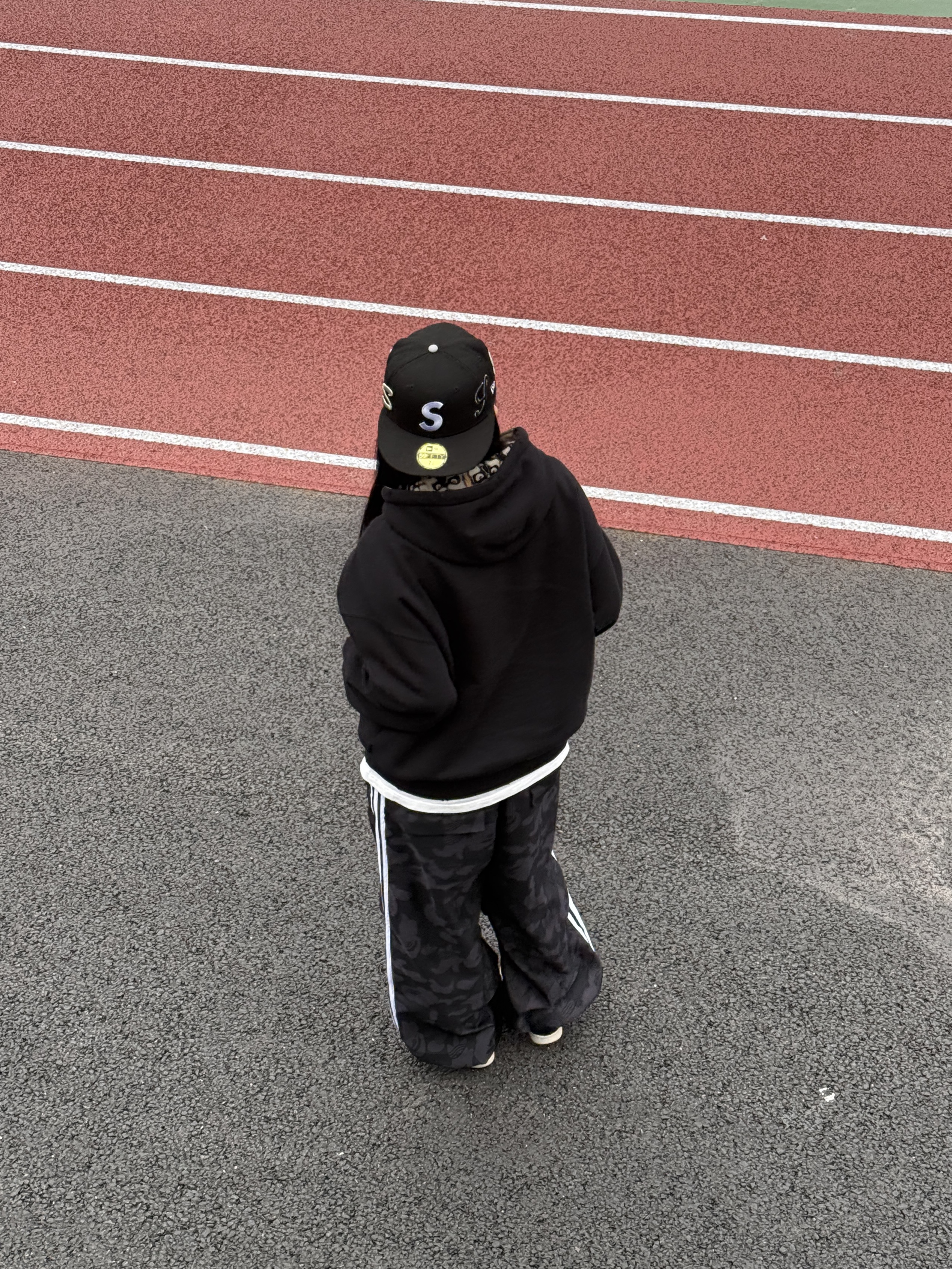 Adidas x BAPE Jacquard Pants Black - KR Sizing, Supreme Multi S Logo New Era Black - 25SS 착용 스타일 - 3