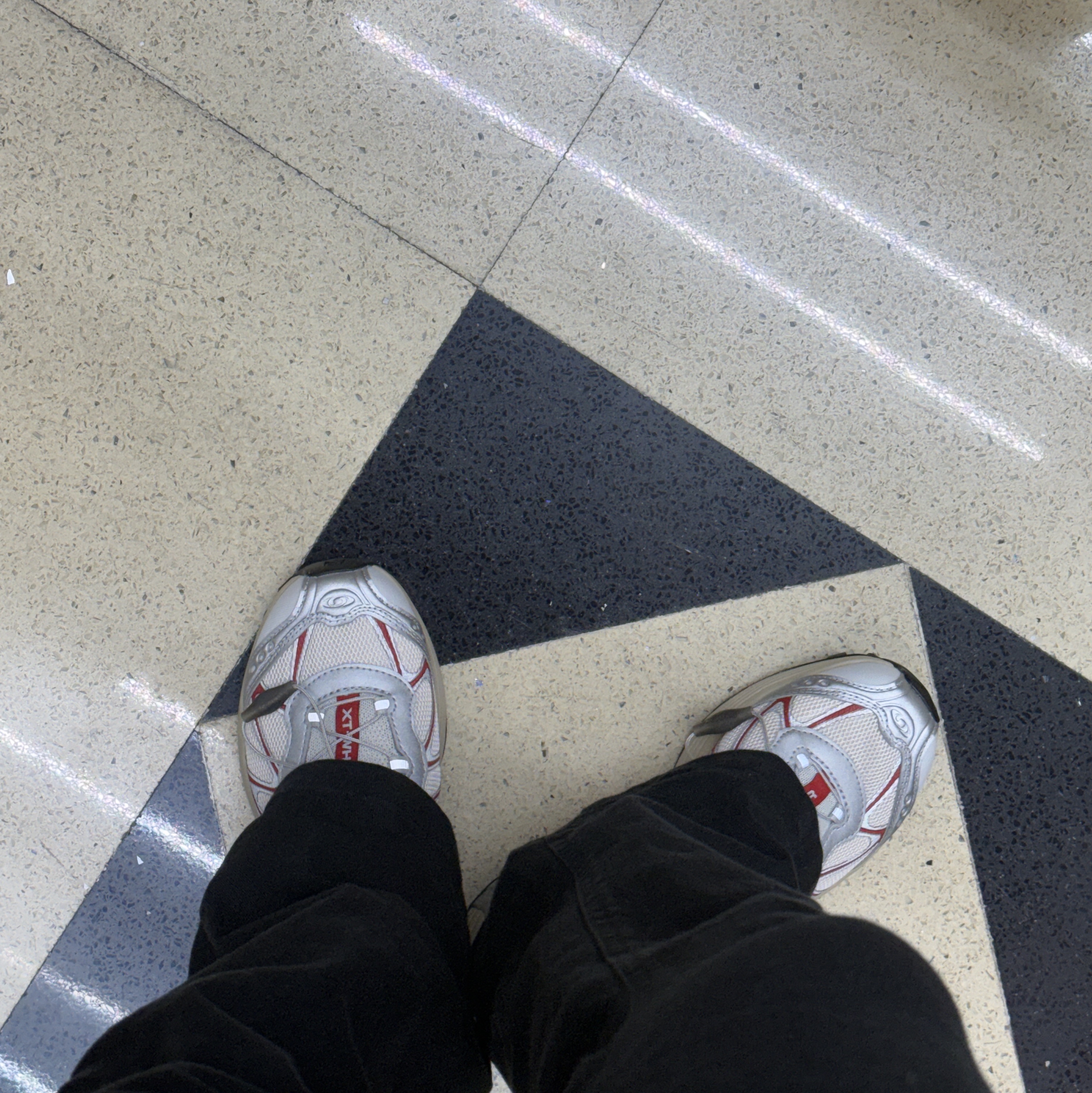 Salomon Advanced XT-Whisper Almond Milk Footwear Silver 착용 스타일